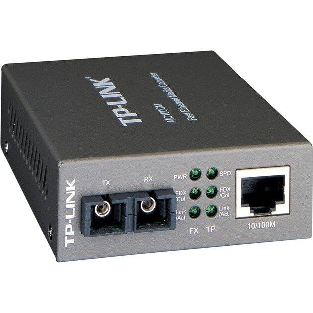 TP-LINK Ethernet-Medienkonverter mit zwei Glasfaseranschlüssen, Statusleuchten und einem 10/100M RJ45-Netzwerkport.