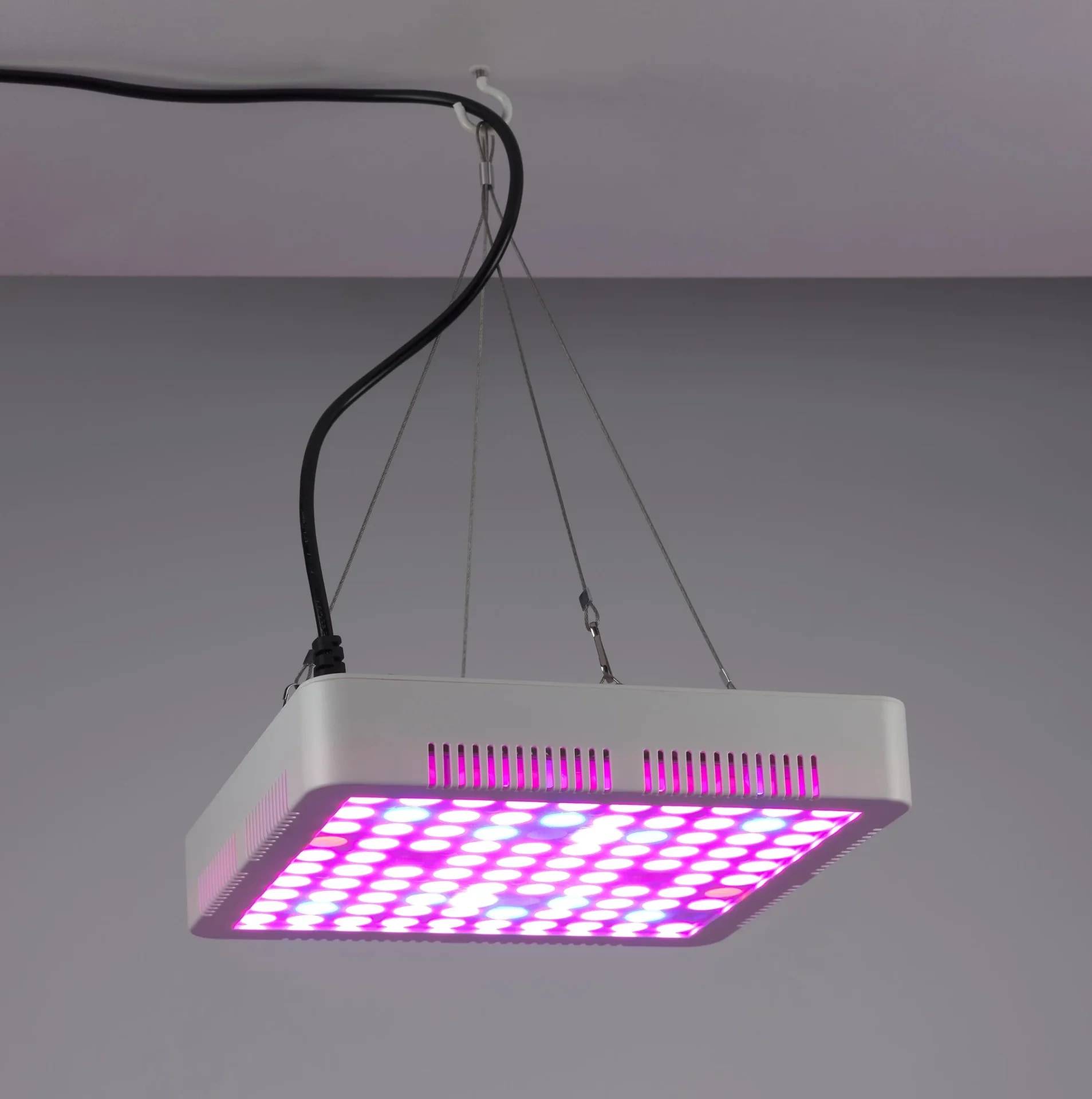 Pflanzenlicht LED Leuchte 80 Watt eckig
