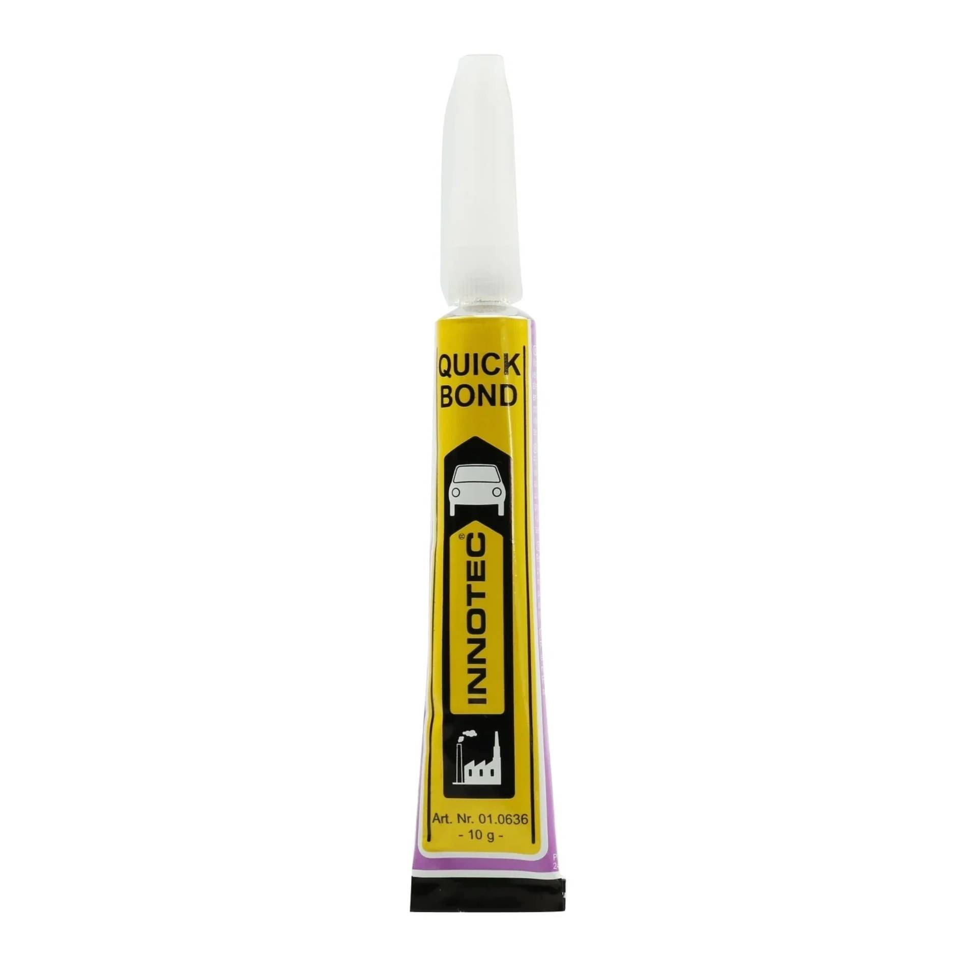 Gelbe Tube von Innotec Quick Bond Klebstoff mit weißer Applikatorkappe auf neutralem Hintergrund.