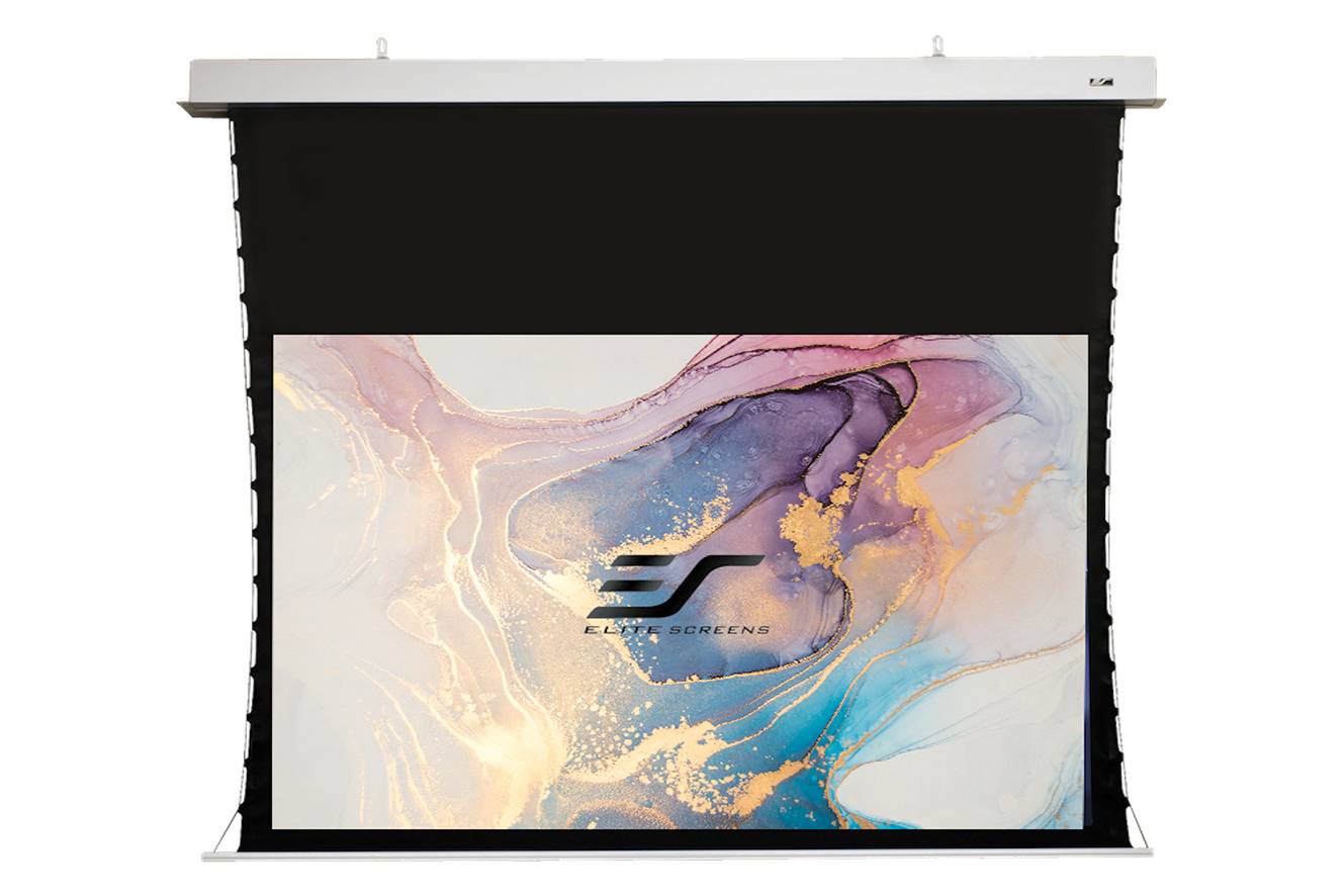 Einziehbare Projektionsleinwand, die ein abstraktes Pastellkunstwerk mit einem zentralen Logo auf schwarzem Hintergrund zeigt.