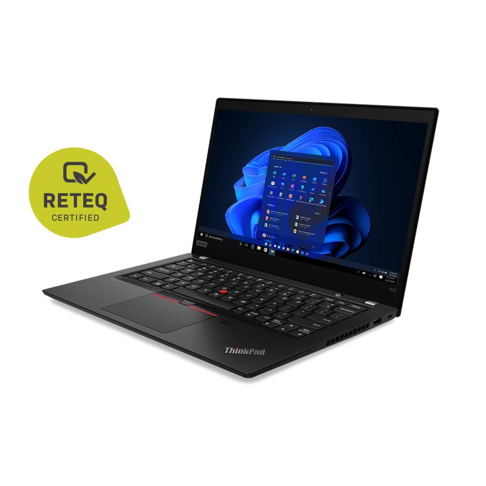 Schwarzer Lenovo ThinkPad-Laptop offen mit Windows 11 auf dem Bildschirm, neben einem grünen 