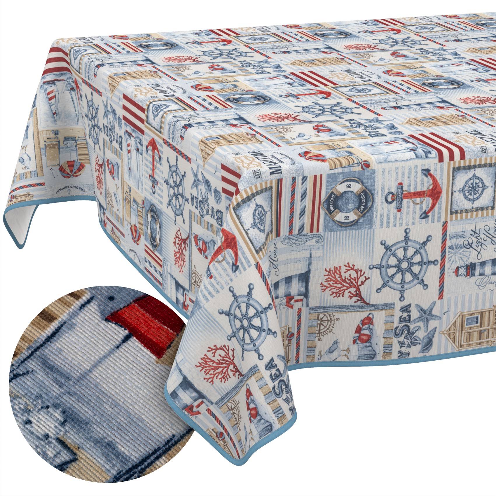 Tischdecke mit Nautik-Motiven mit Ankern, Schiffsrädern und Streifen in Blau, Rot und Beige, die über einem Tisch drapiert ist, mit einer Nahaufnahme des Stoffes in einer eingefügten Abbildung.