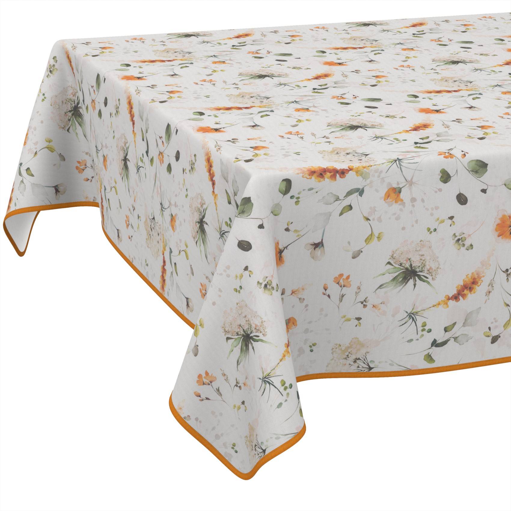 Rechteckige Tischdecke mit hellem Blumen- und Blattruckdruck, mit orangefarbener Paspel verziert, über einem Tisch auf weißem Hintergrund drapiert.