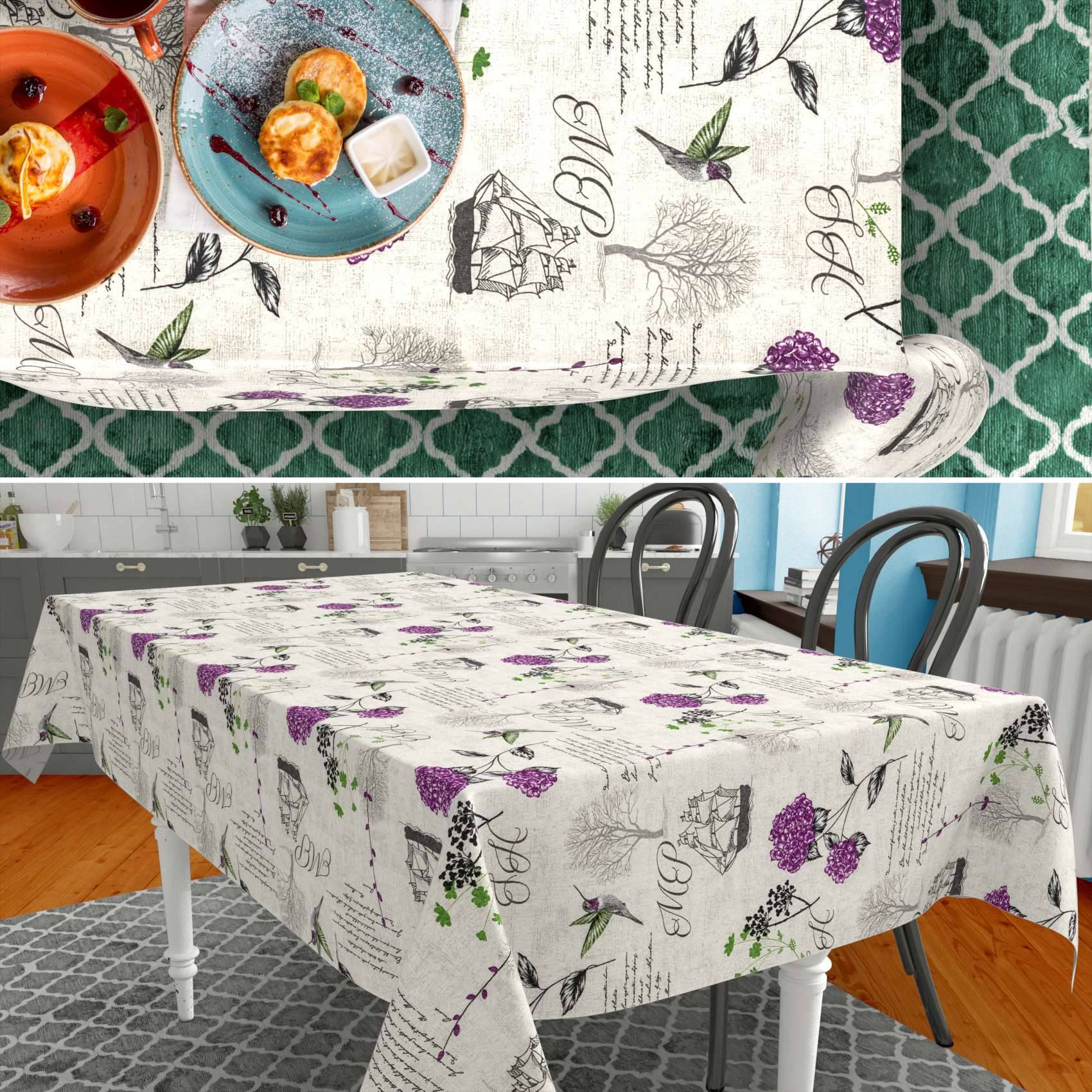 Weiße Tischdecke mit schwarzen botanischen Skizzen, violetten Blumen und grünen Akzenten über einem Esstisch in einer Küche drapiert.