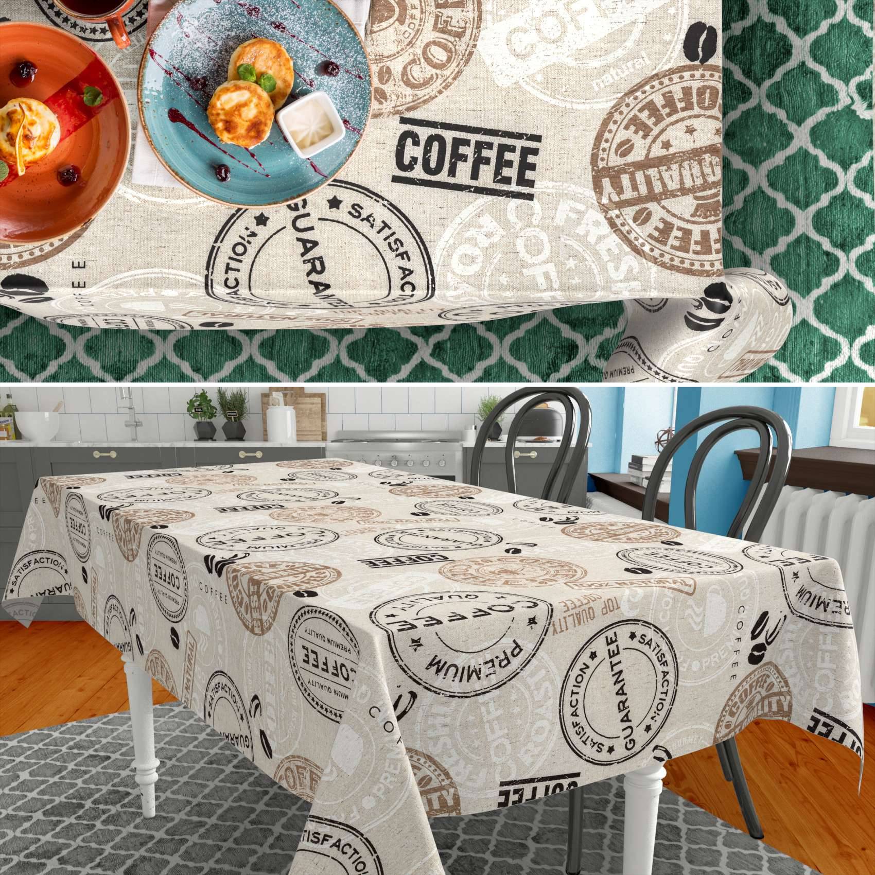 Kaffee-bedruckte Tischdecke auf einem Esstisch in einer modernen Küche, mit gedruckten Tassen, Gebäck und Kaffee-Wörtern in Beige, Braun und Grün.
