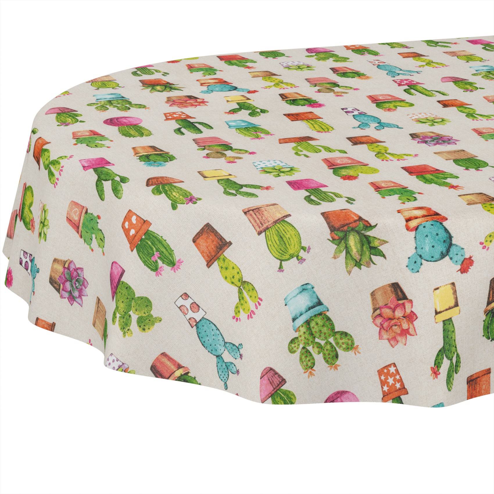 Tisch mit einer Tischdecke mit Kaktusmuster in bunten Topfdesigns auf hellem Hintergrund.