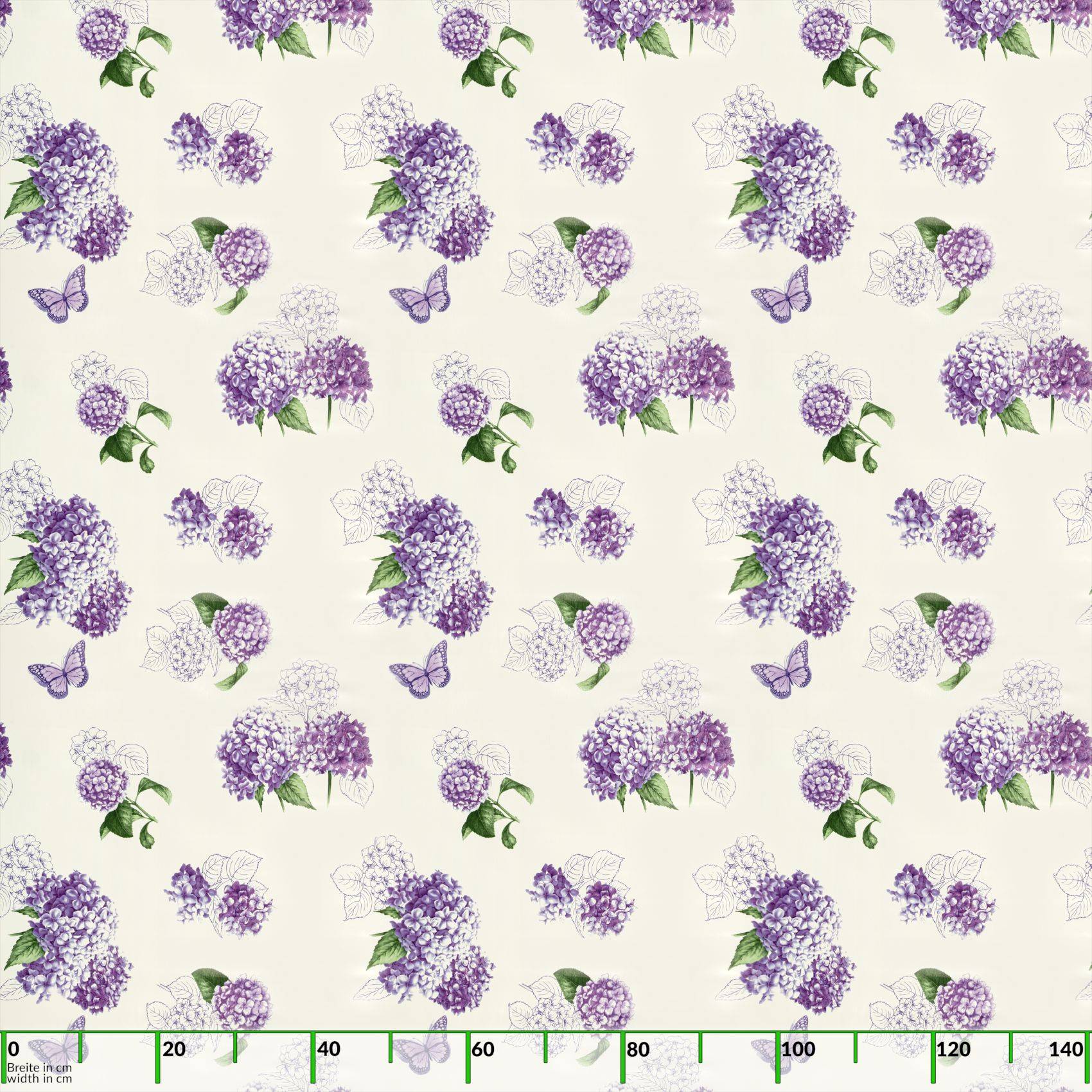 Sich wiederholendes Blumenmuster aus violetten hortensienähnlichen Blüten mit grünen Blättern und kleinen Schmetterlingen auf cremefarbenem Hintergrund.