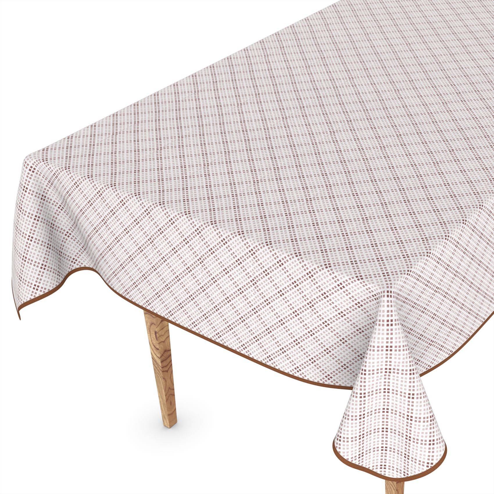 Ein kleiner Tisch, bedeckt mit einer gemusterten weißen Tischdecke, die über die Kanten auf einem einfachen weißen Hintergrund drapiert ist.