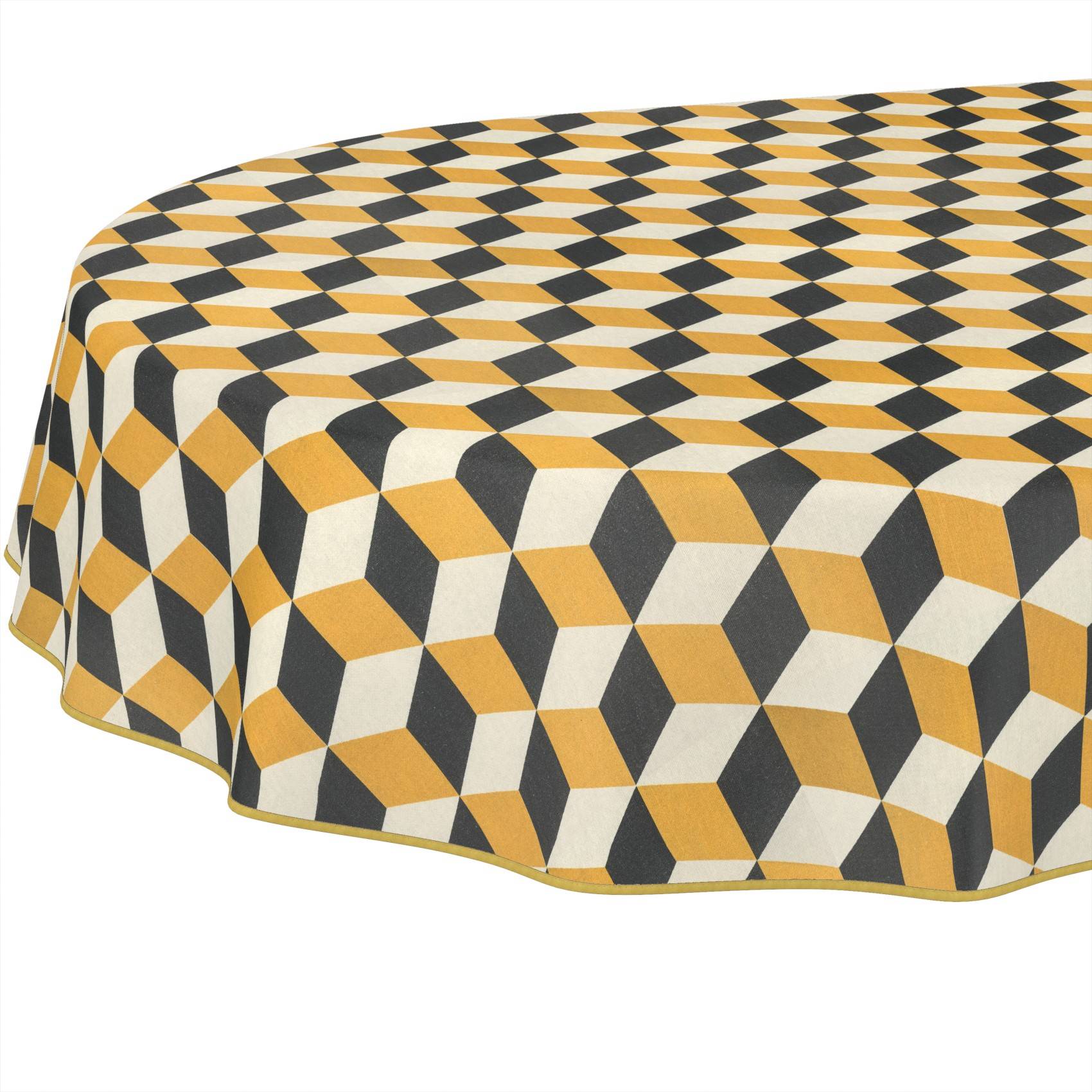 Runder Tisch mit einer geometrisch gemusterten Tischdecke in Senfgelb, Schwarz und Creme.