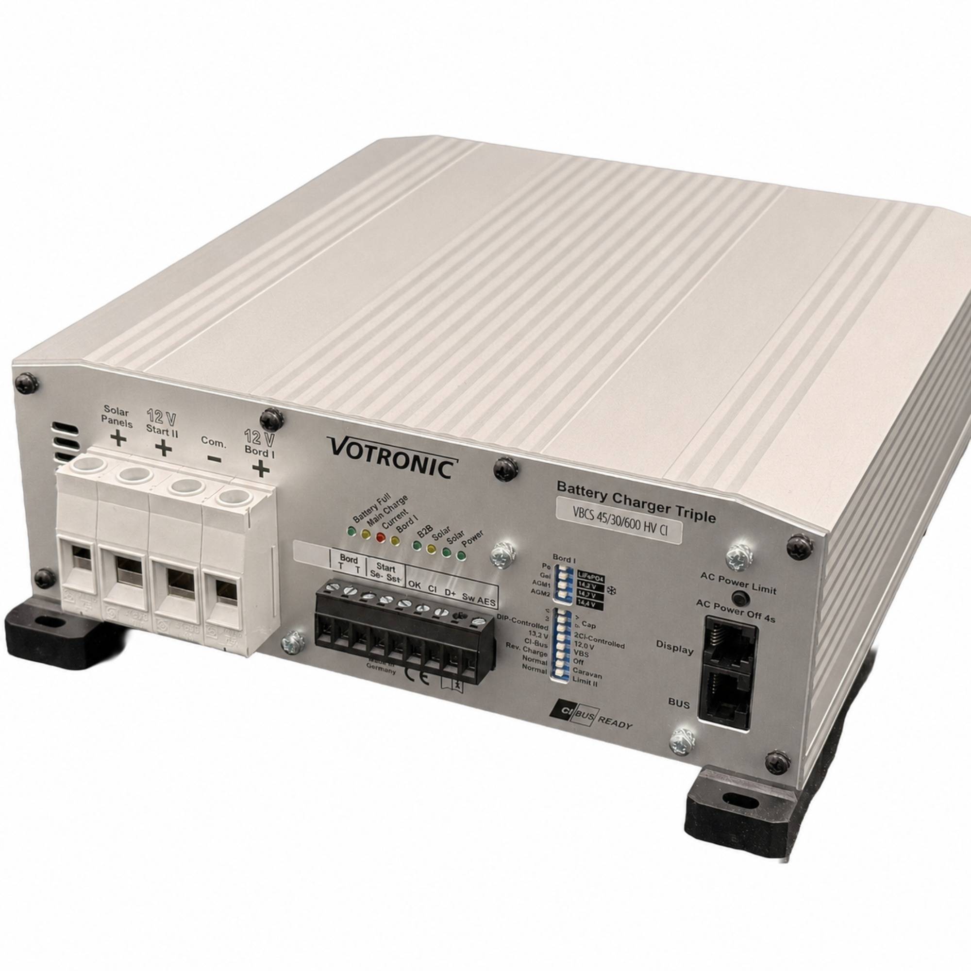 Votronic VBCS 45/30/600 Triple HV CI 3271 – 45A B2B-Ladewandler, 30A Netzladegerät & 600Wp MPPT-Solarladeregler