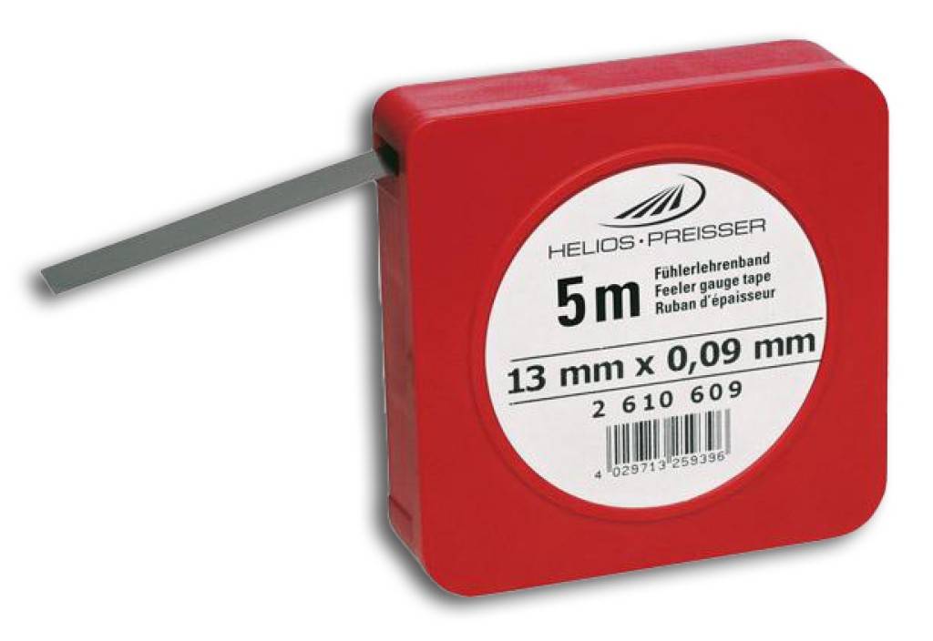 Rotes HELIOS-PREISSER Stahllineal-Messbandmass mit einem grauem Metallstreifen, der aus dem Gehäuse herausgezogen ist; das Etikett zeigt '5 m' und '13 mm x 0,09 mm'.