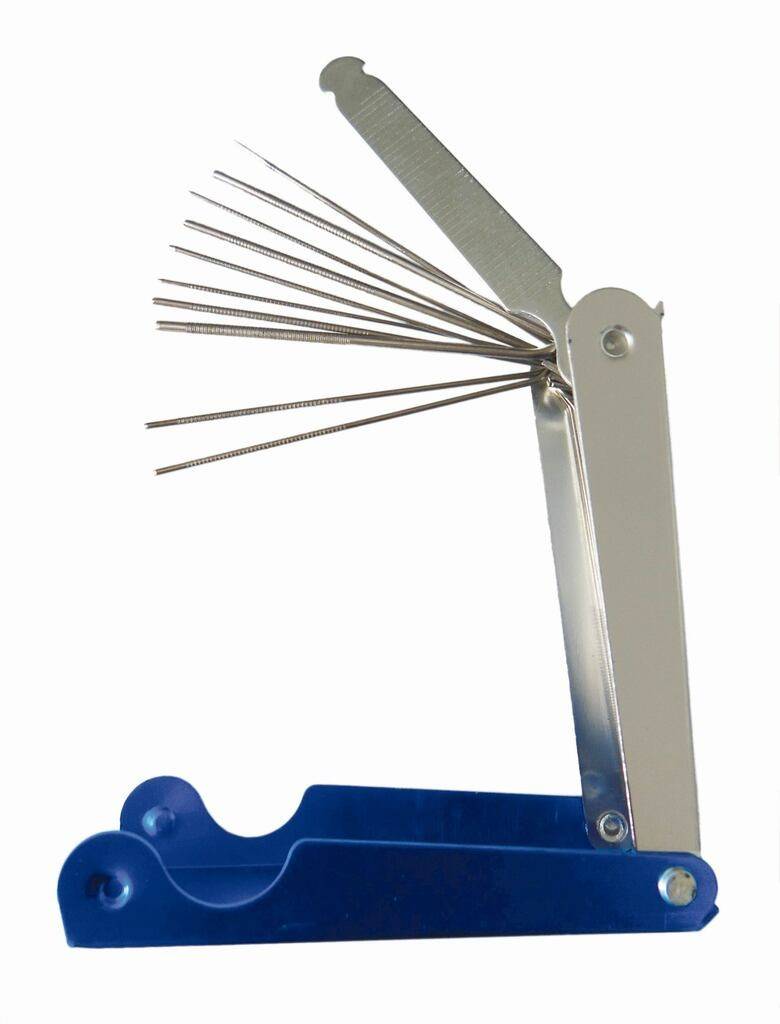 Düsenreiniger - NadelnSatz mit 13 Stück Nadeln und 1 Stück Feile75 mm lang, im blauen AluminiumkastenReinigungsnadeln zum Reinigen und Wiederherste