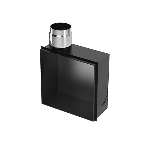Schwarze Metall-Kaminabzugsbox mit silberner, oben angebrachter Kanalverbindung auf weißem Hintergrund.
