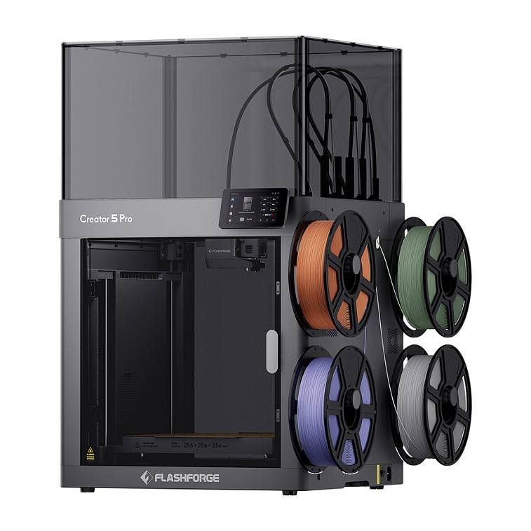 FlashForge Creator 5 Pro geschlossener 3D-Drucker mit Touchscreen und vier auf der Seite montierten Filamentspulen.