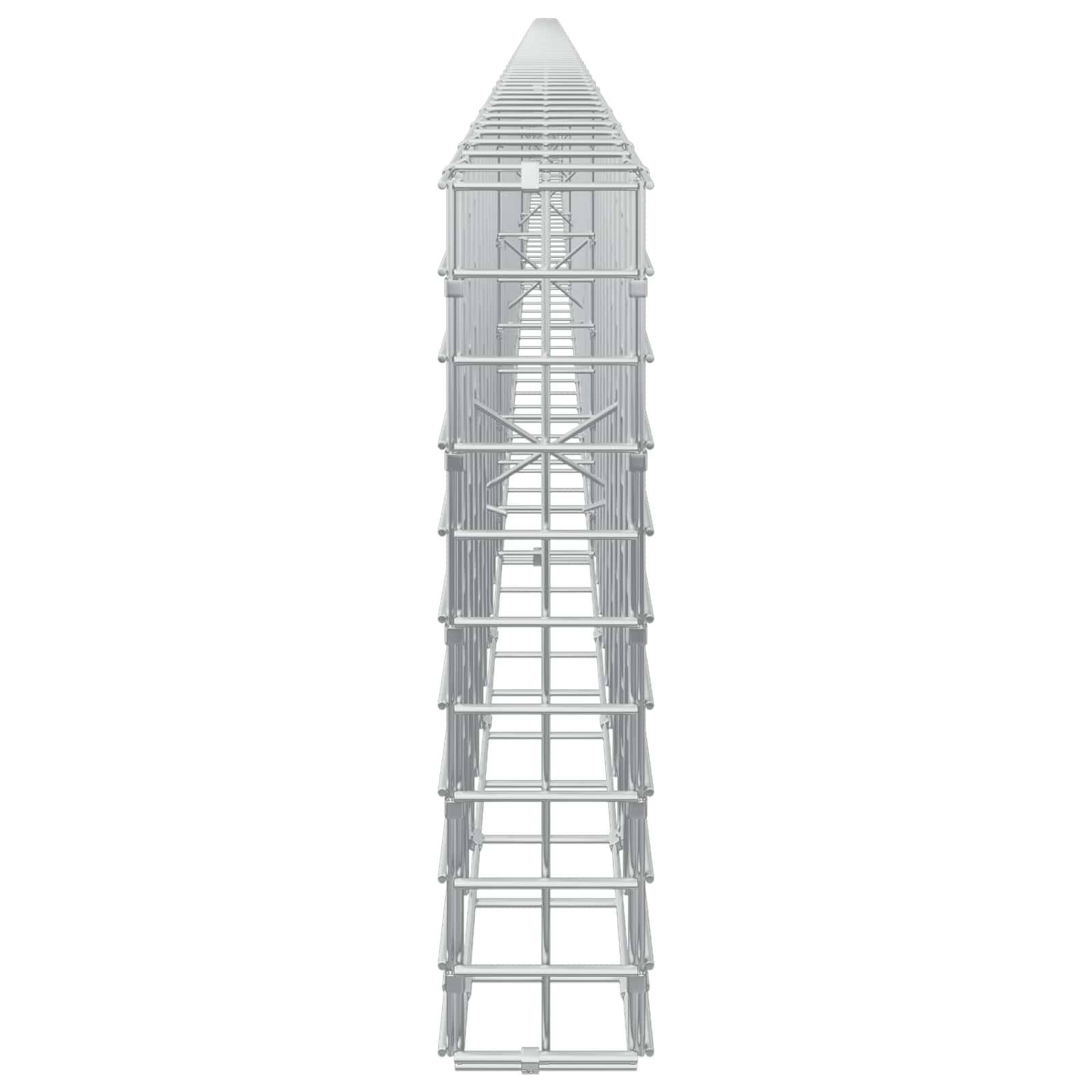 Vorderansicht eines hohen, schmalen Metallgerüsts oder Turm­rahmens mit wiederholter Queraussteifung, isoliert auf weißem Hintergrund dargestellt.