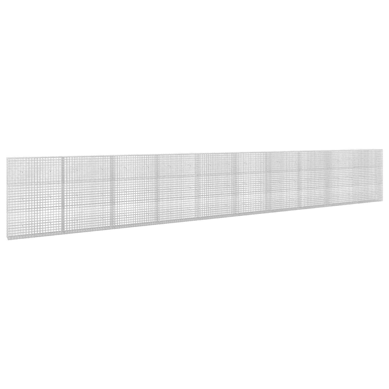 Langes, schmales, weißes Maschendrahtzaun-Panel, diagonal auf einem einfachen weißen Hintergrund dargestellt.