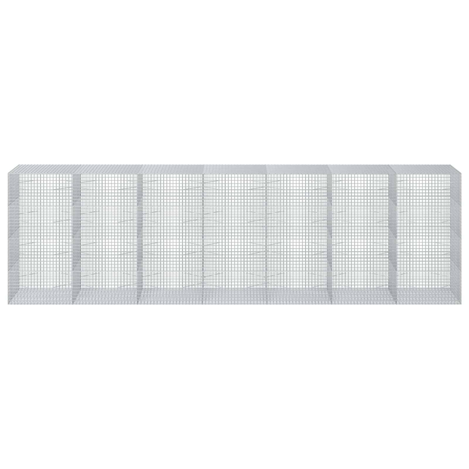 Langes rechteckiges Silberdrahtgewebe-Panel mit vertikalen Trennwänden und umgeklappten Kanten, gezeigt auf weißem Hintergrund.