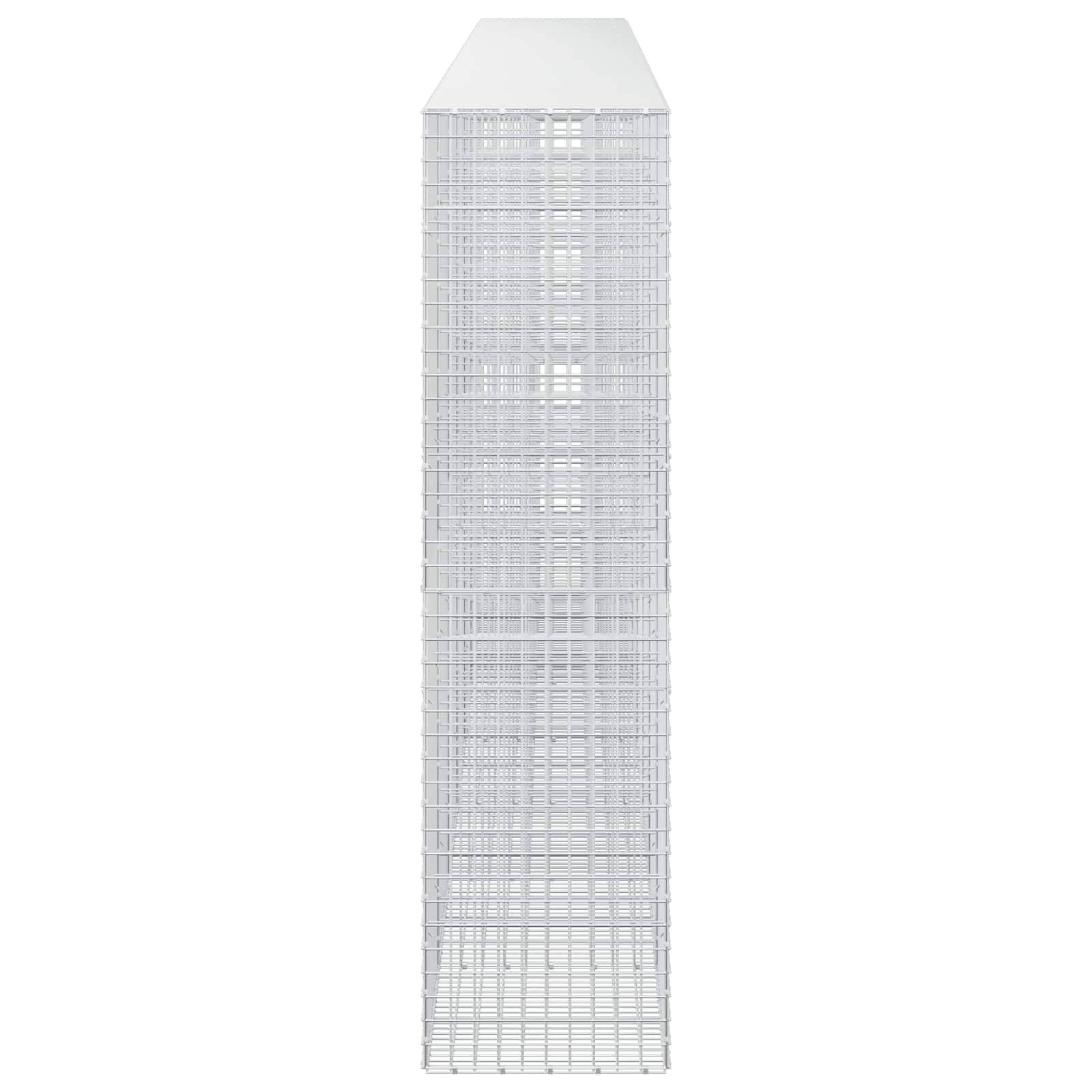 Hohe weiße Gittermaststiuktur in Turm-Form mit geneigter Oberseite, isoliert vor einfachem Hintergrund dargestellt.