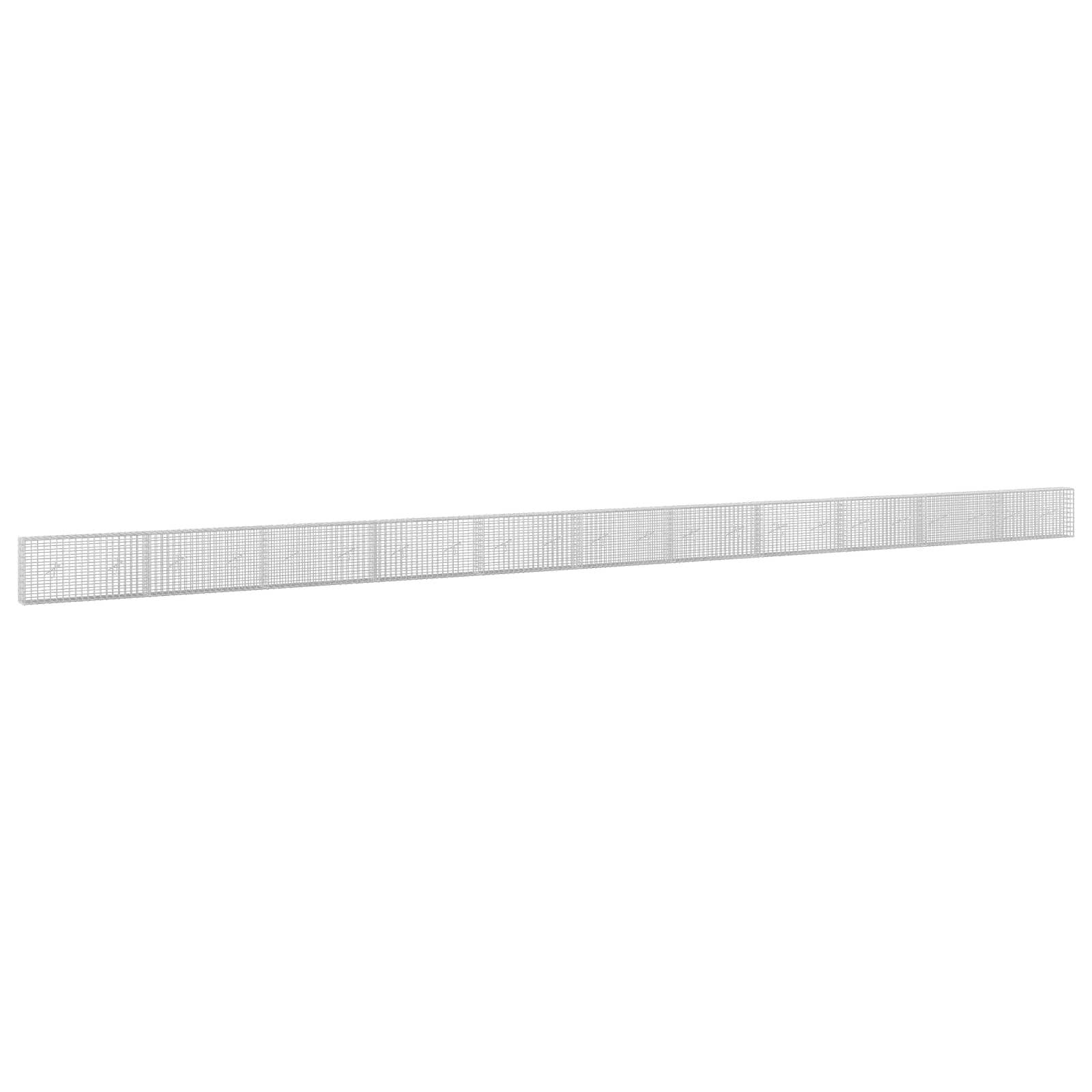 Langer silberner Metallstreifen mit einem Gitter aus kleinen Perforationen und Markierungen, diagonal auf weißem Hintergrund dargestellt.
