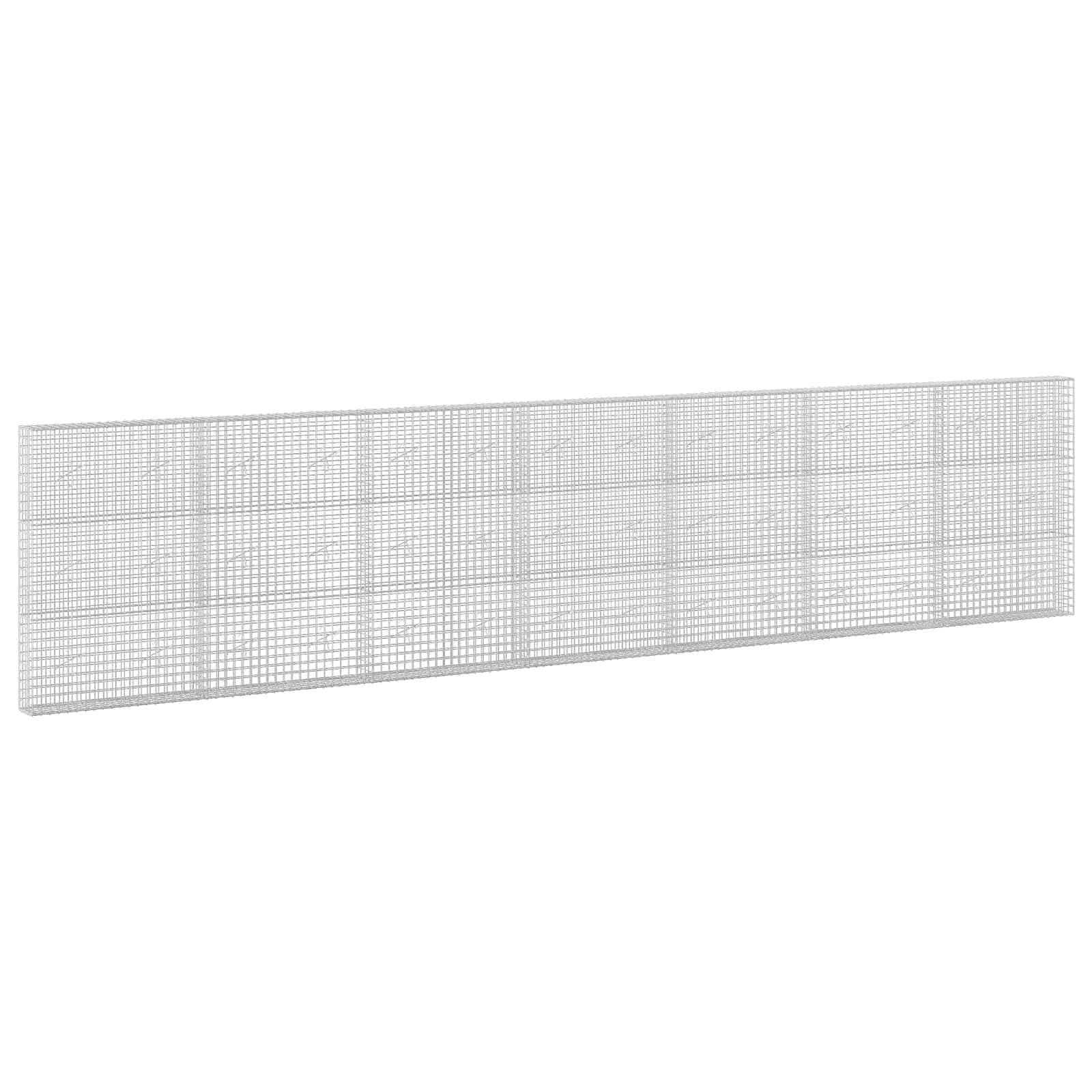 Langes weißes Maschendrahtzaun-Panel in perspektivischer Ansicht auf weißem Hintergrund.