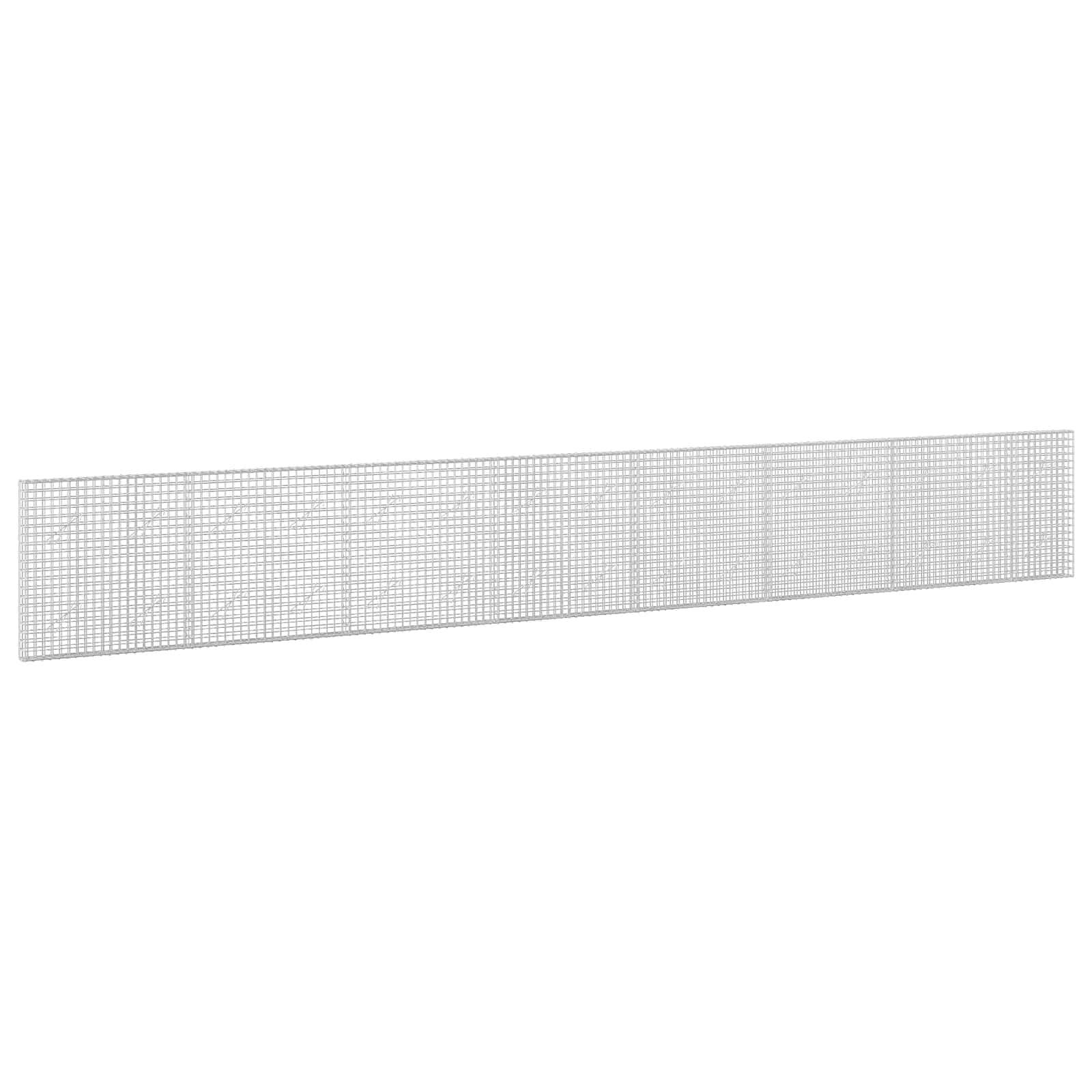 Langes perforiertes Metallpaneel oder Gitter, das diagonal auf weißem Hintergrund dargestellt ist.
