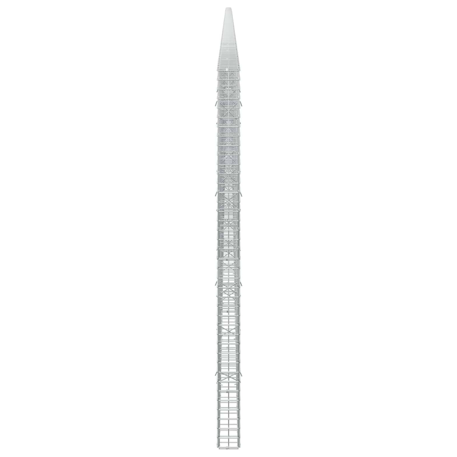 Hoher, schmaler grauer Metallgitterturm mit spitzer Spitze, zentriert auf weißem Hintergrund.