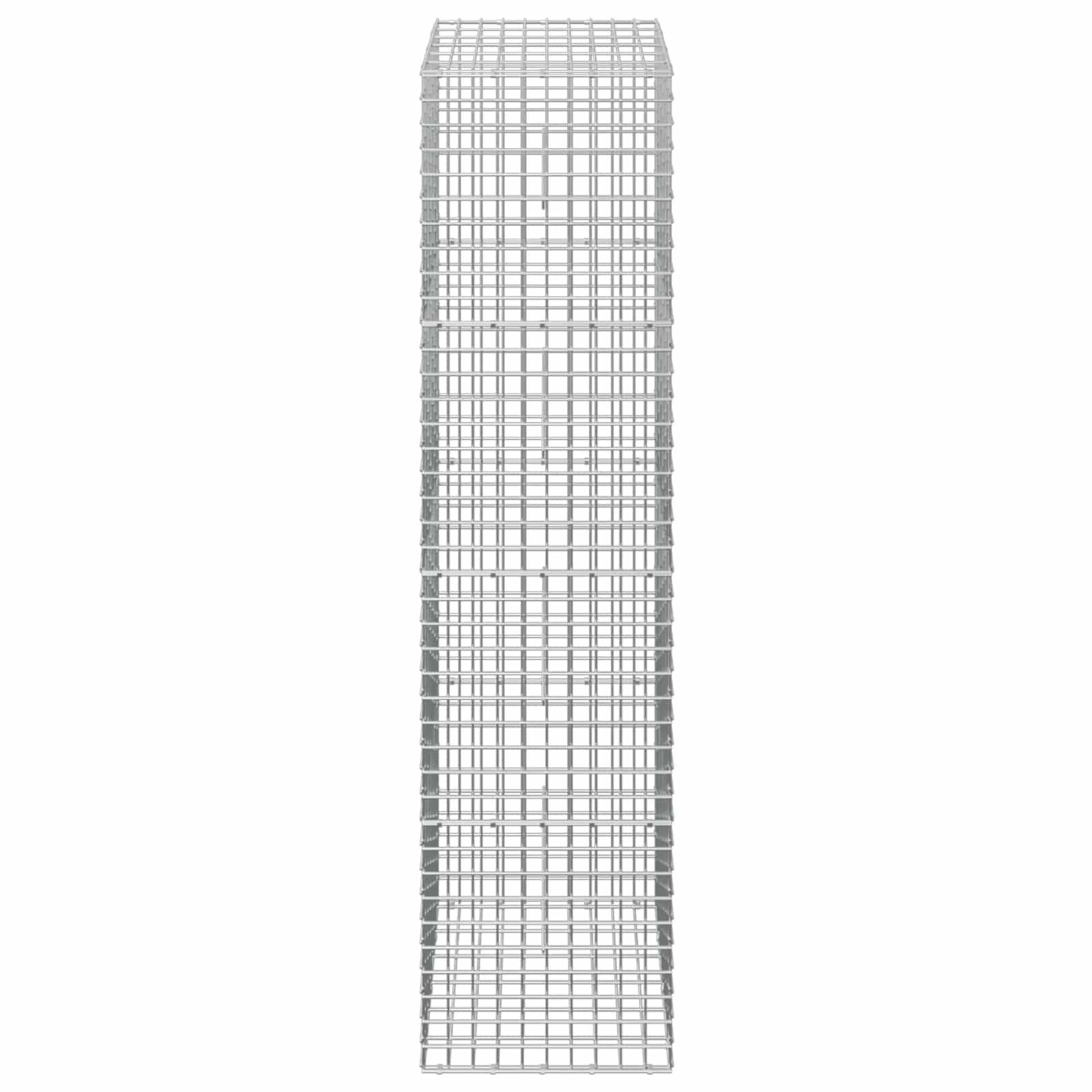Hohes graues Drahtgitter-Gitterwerk, eine schmale rechteckige 3D-Gitter- oder Maschenstruktur, aufrecht auf weißem Hintergrund dargestellt.