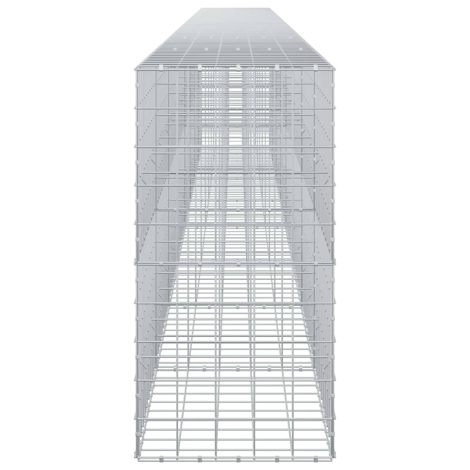 3D-Drahtgitterdarstellung einer hohen rechteckigen tunnelartigen Struktur, dargestellt in Perspektive mit einem Gitterrahmen und offener zentraler Passage.
