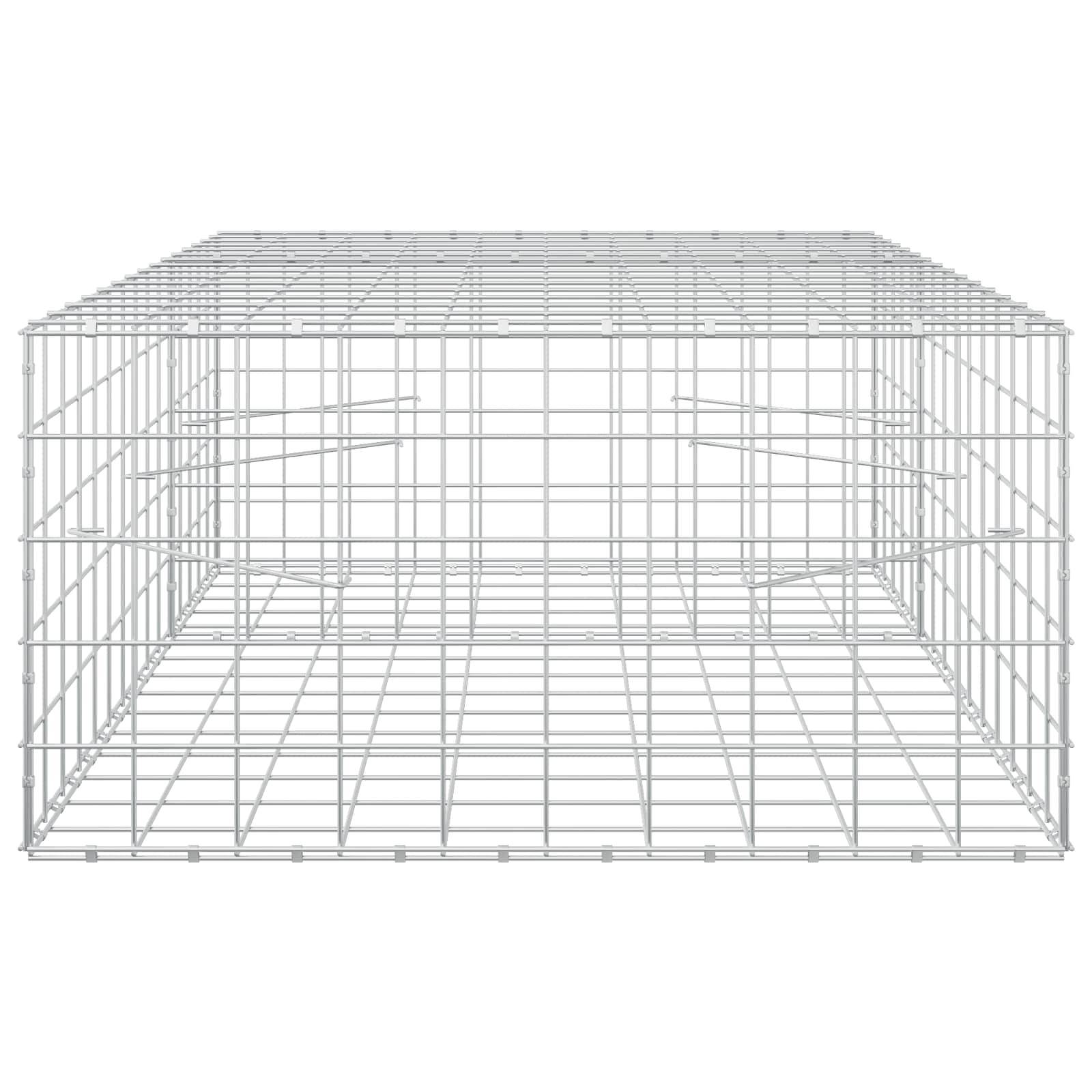 Drahtgittermodell eines leeren rechteckigen 3D-Käfigs oder einer Kiste, in Perspektive auf weißem Hintergrund dargestellt.