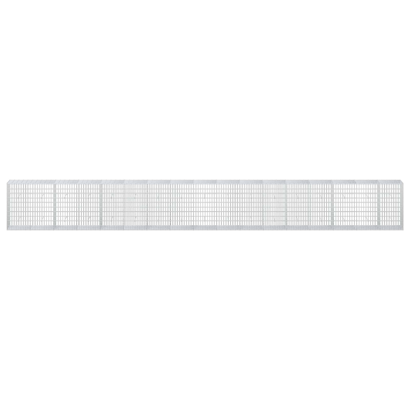 Langes graues rechteckiges Metallgitter oder Lüftungspanel mit einem feinen Rastermuster auf weißem Hintergrund.