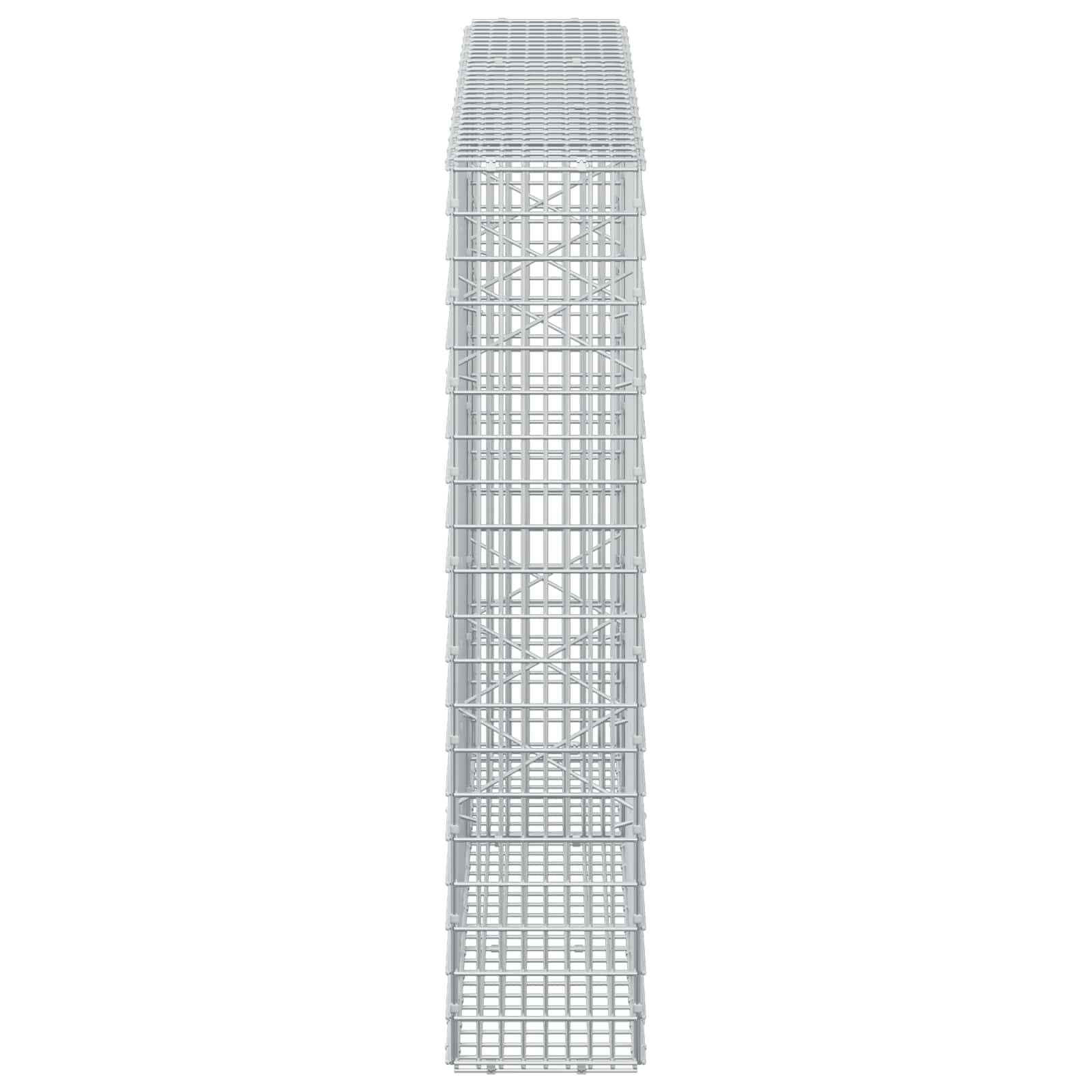 Hoher, schmaler, grauer Gittertürm oder Strukturrahmen, der auf weißem Hintergrund dargestellt ist und einem 3D-Ingenieurmodell ähnelt.