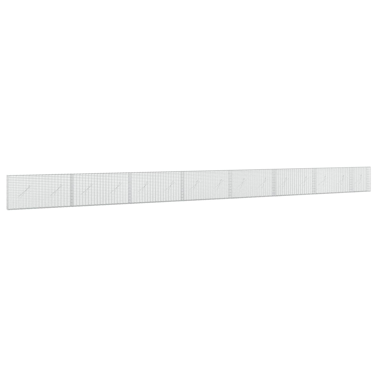 Langes, schmales weißes durchlöchertes Metallpanel mit einem Gitter aus kleinen quadratischen Löchern, horizontal auf einem einfachen weißen Hintergrund dargestellt.
