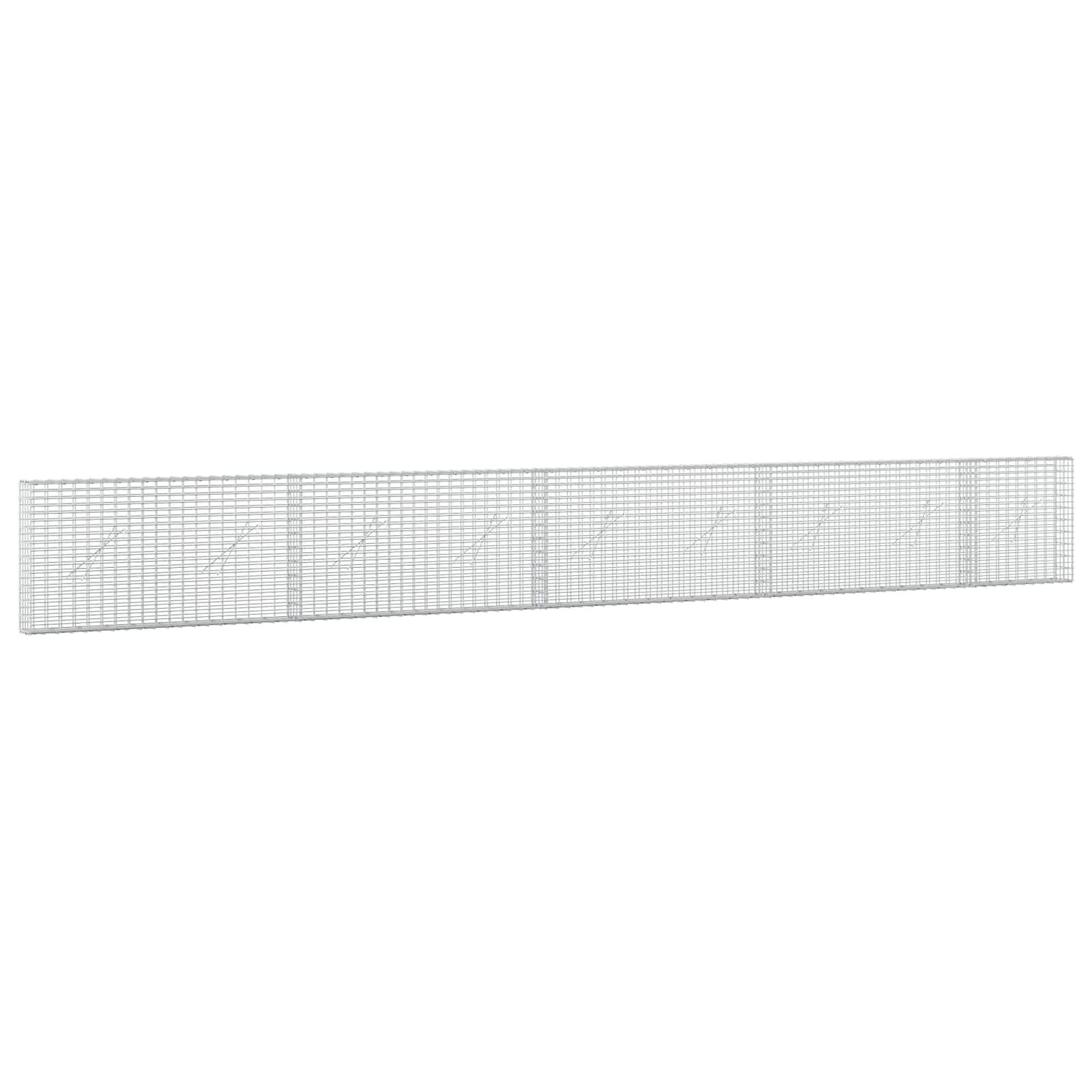 Langes, schmales, weißes Drahtgeflecht oder Gitterpanel, horizontal auf weißem Hintergrund dargestellt.