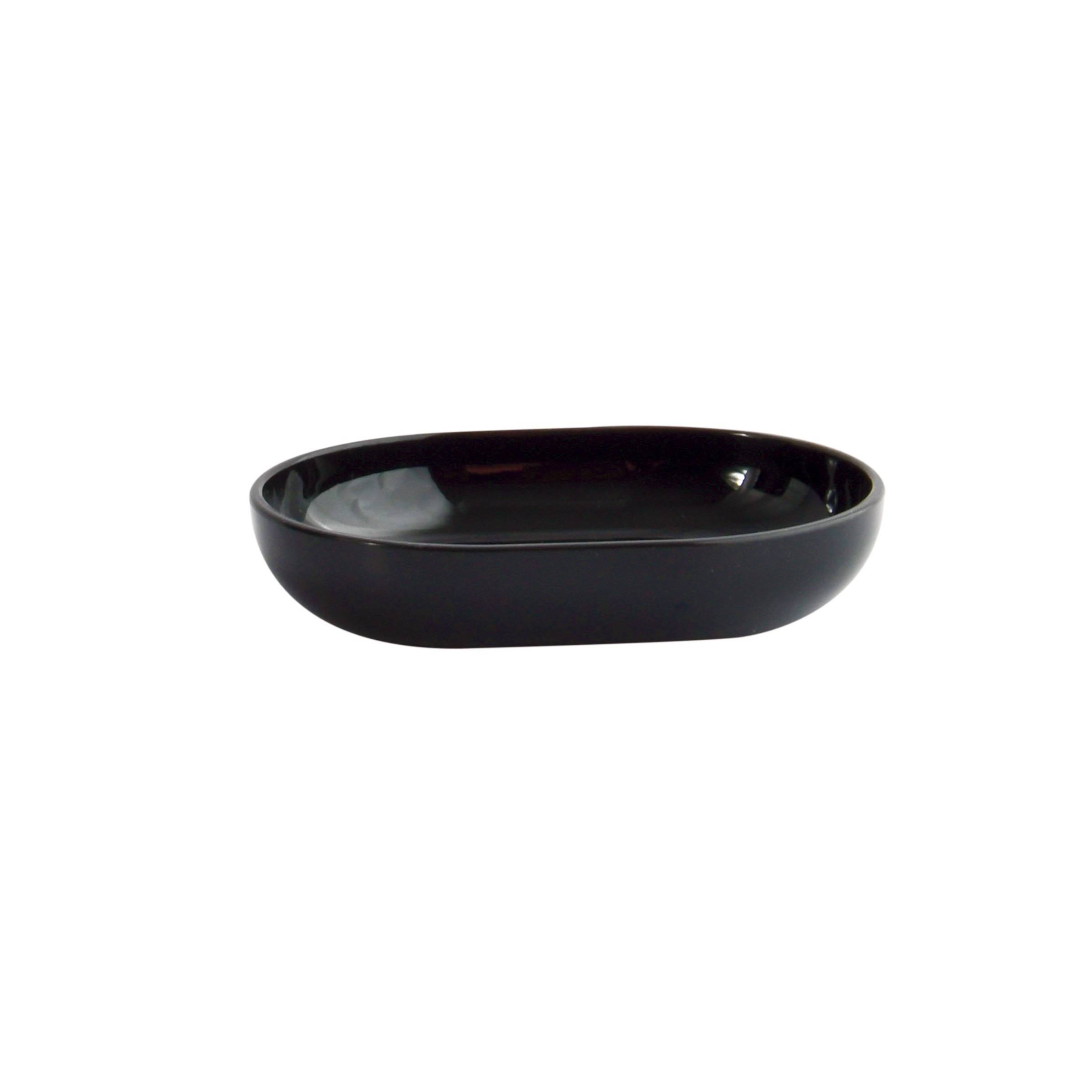 Schwarze ovale Servierplatte auf weißem Hintergrund.