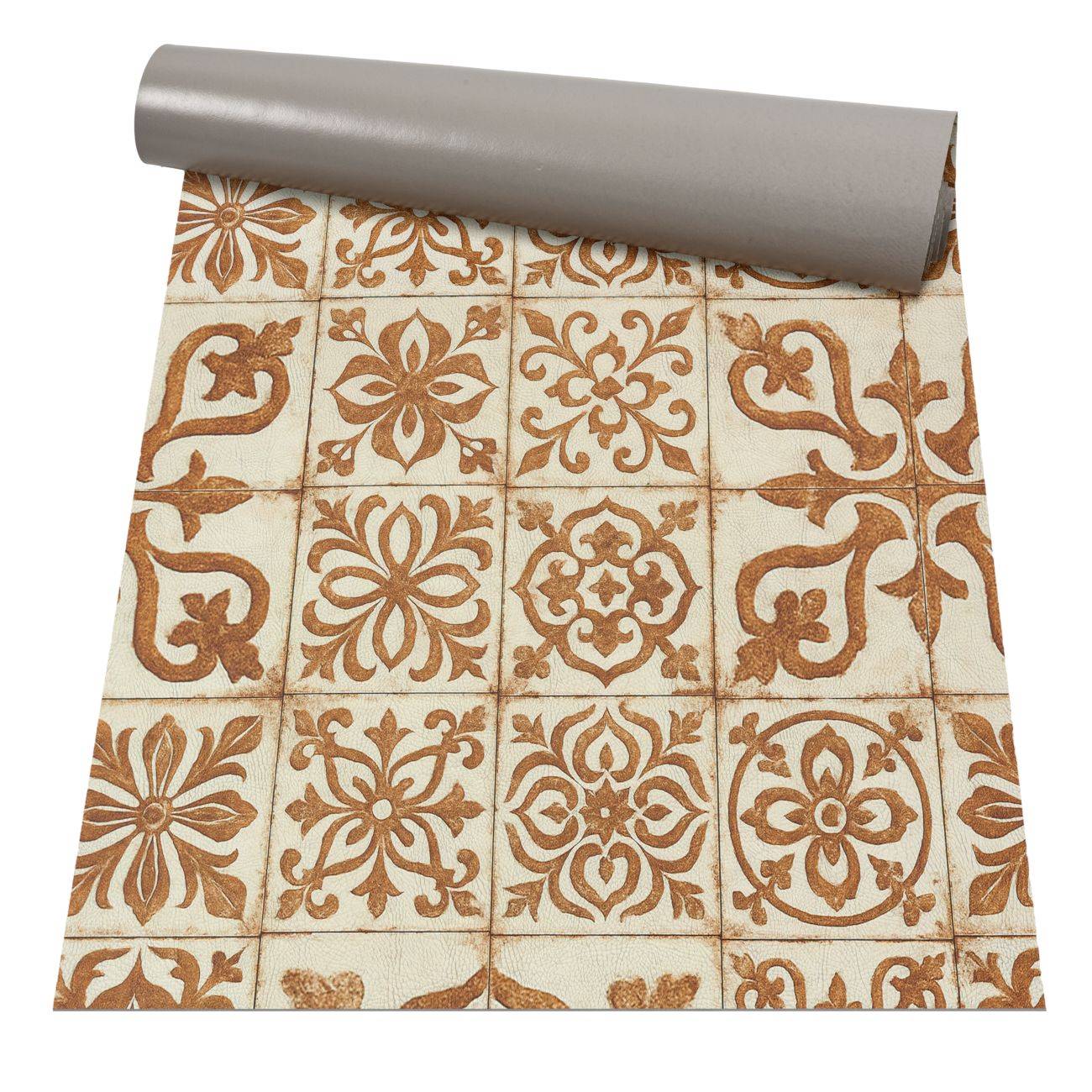 Peel-and-Stick-Fliesenblatt mit beige-braunem Vintage-Blumen- und Geometriemuster, teilweise zurückgerollt, um die Klebstoffrückseite zu zeigen.