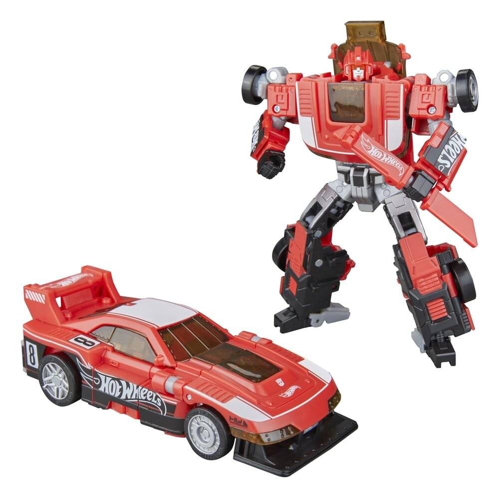 Rote Spielzeugroboter-Figur, neben einem roten Hot Wheels Rennwagen positioniert, zeigt das Auto- und Roboter-Transformationsthema.