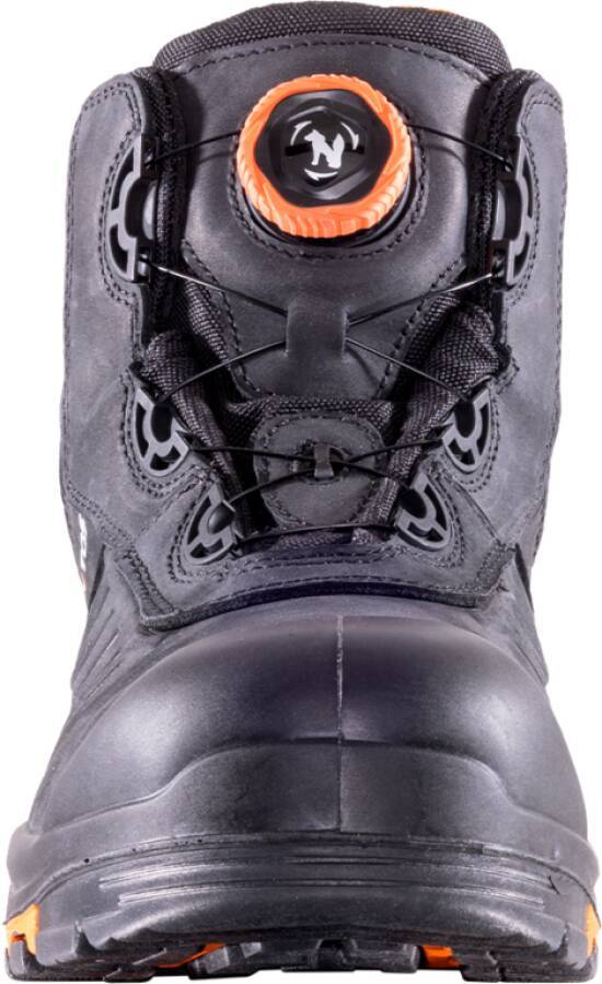 Schwarzer Sicherheitsstiefel mit Schnürverschluss vorne und orangefarbenem Drehverschluss an der Zunge, gezeigt auf weißem Hintergrund.