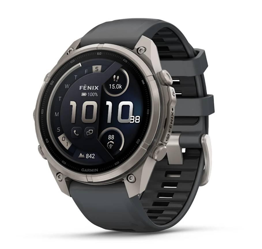 Garmin Fenix Smartwatch mit dunklem Armband, zeigt 10:10 auf dem digitalen Display und Fitness-Statistiken wie 15.0k Schritte und 842 Höhenmeter.