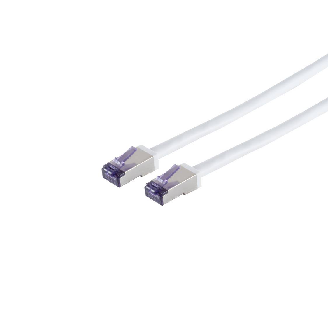 Zwei weiße Ethernet-Kabel mit transparenten RJ45-Steckern auf einem einfachen weißen Hintergrund.
