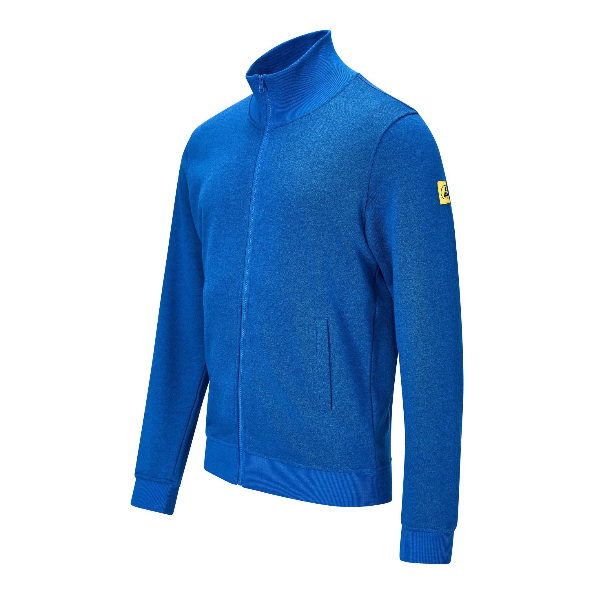 Blauer Langarm-Reißverschluss-Pullover oder Fleece-Jacke mit hohem Kragen, gezeigt auf einem einfachen weißen Hintergrund.