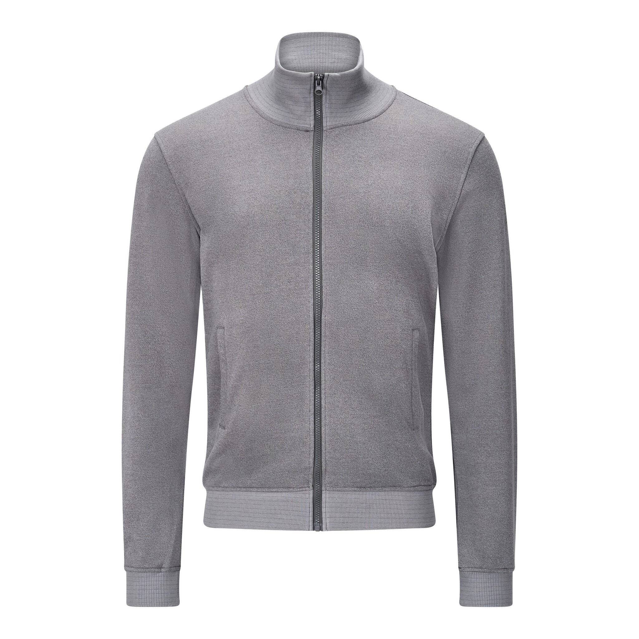 Graue Reißverschluss-Jacke mit hohem Kragen, langen Ärmeln und gerippten Bündchen und Saum auf weißem Hintergrund.