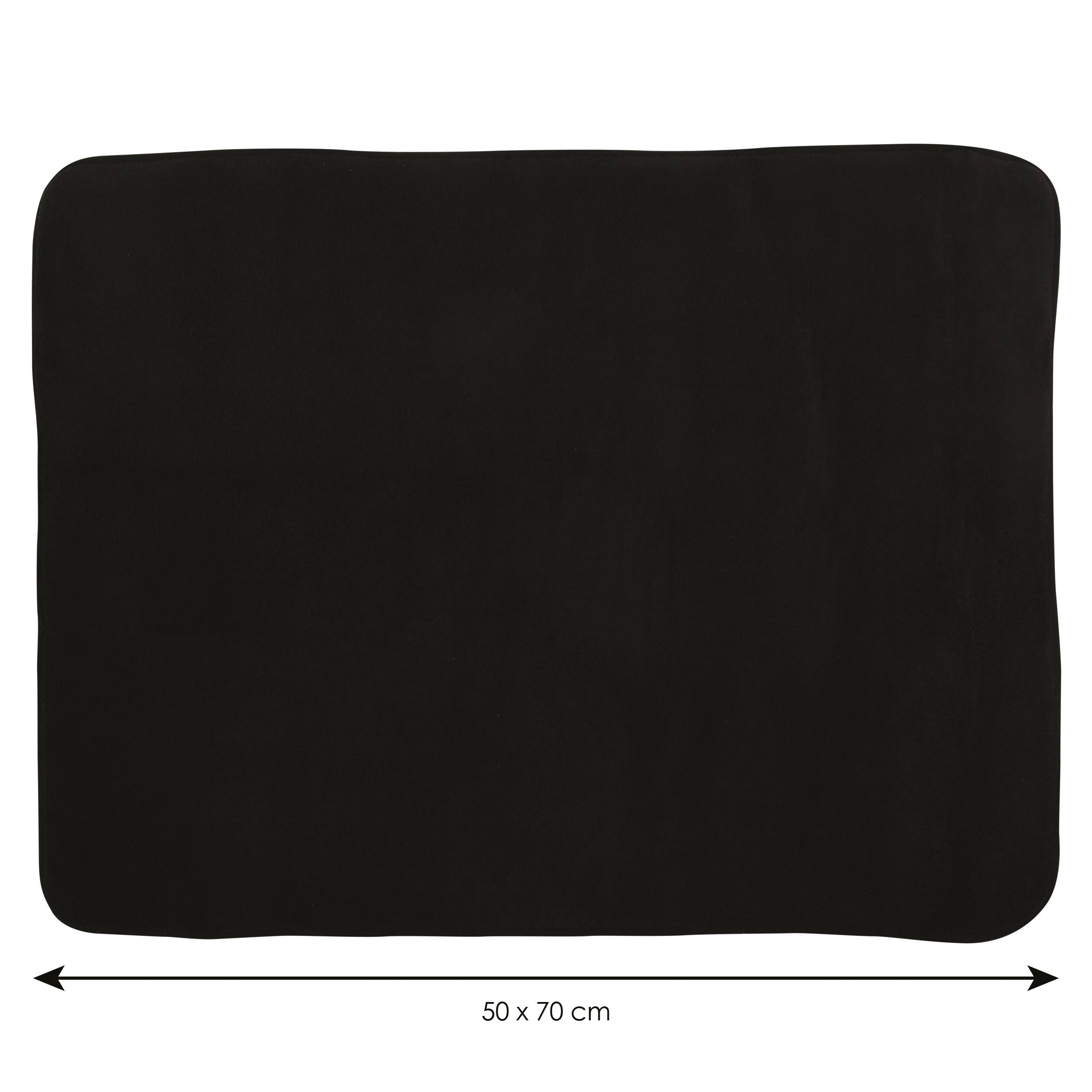 Schwarzes rechteckiges Panel oder Matte mit abgerundeten Ecken, darunter mit einem doppelköpfigen Pfeil gekennzeichnet, der die Breite angibt, mit der Beschriftung 50 x 70 cm.