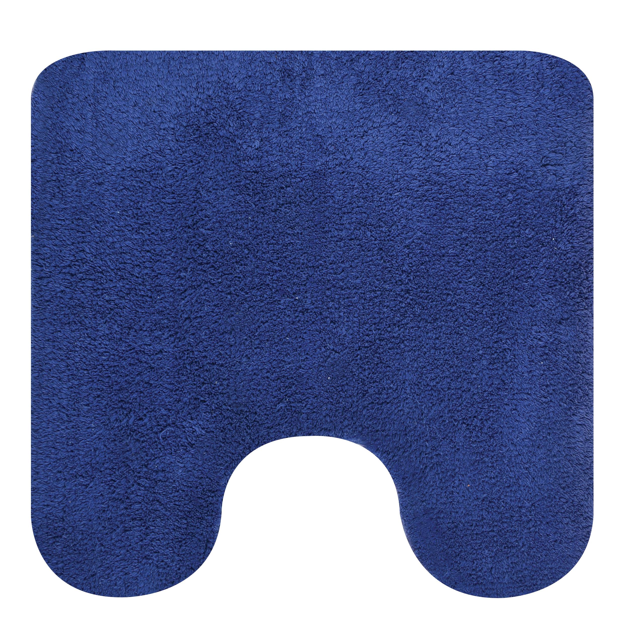 Blaupolstertes Sitzkissen mit strukturierter Oberfläche und abgerundetem Ausschnitt an der Unterseite, gezeigt auf einem schlichten weißen Hintergrund.