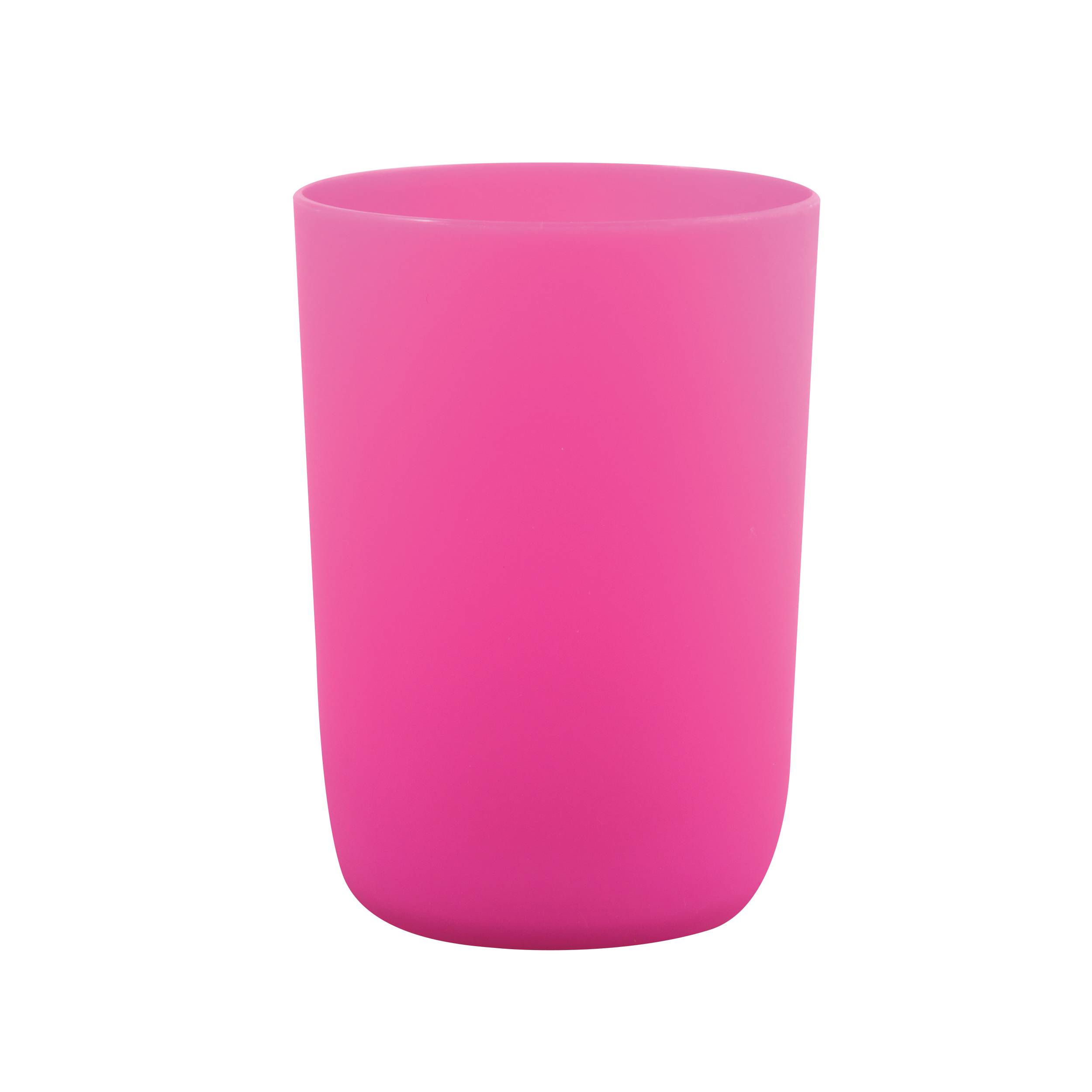 Rosa durchscheinender Kunststoffbecher auf weißem Hintergrund.