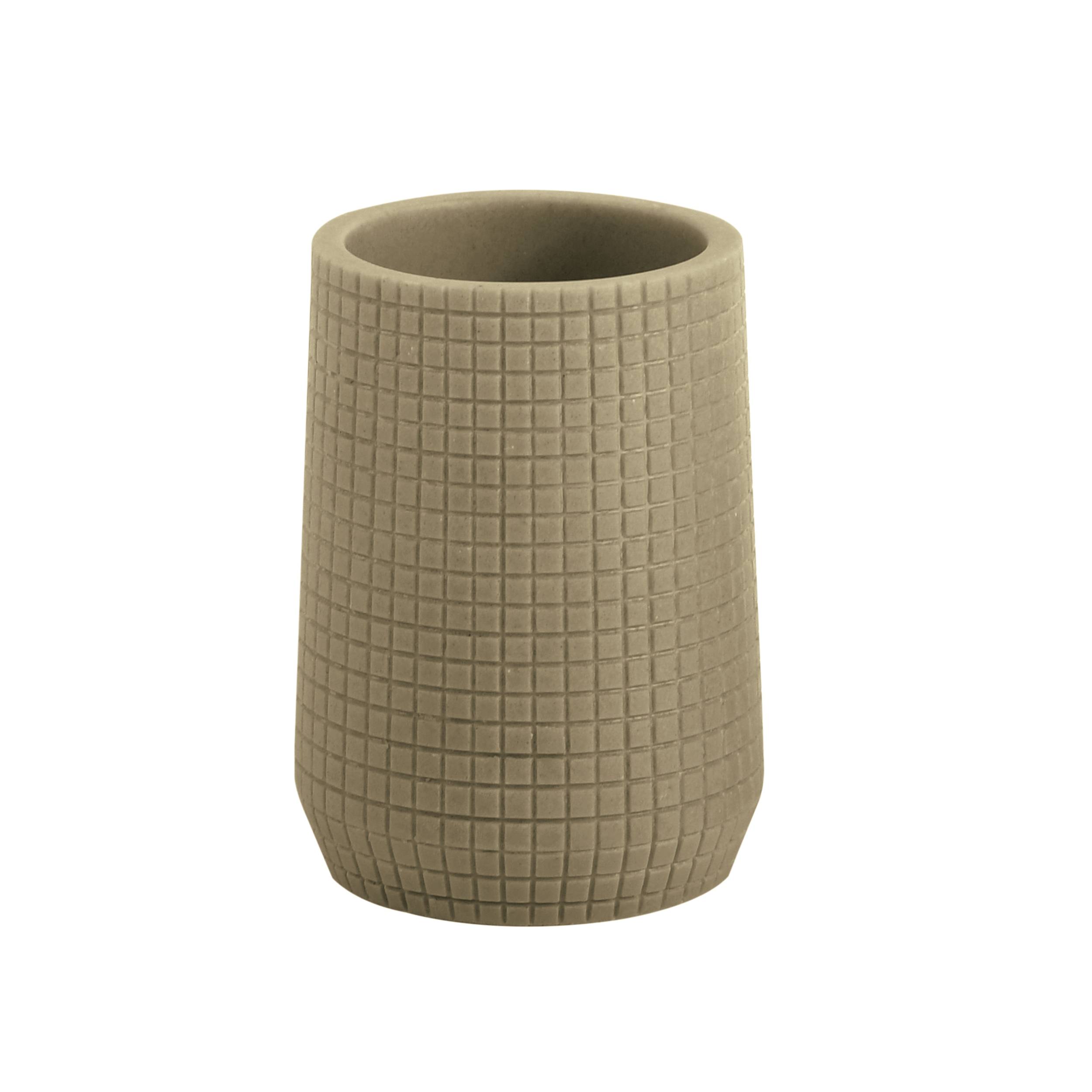Strukturierte beige Keramikvase mit einer verjüngten zylindrischen Form auf weißem Hintergrund.