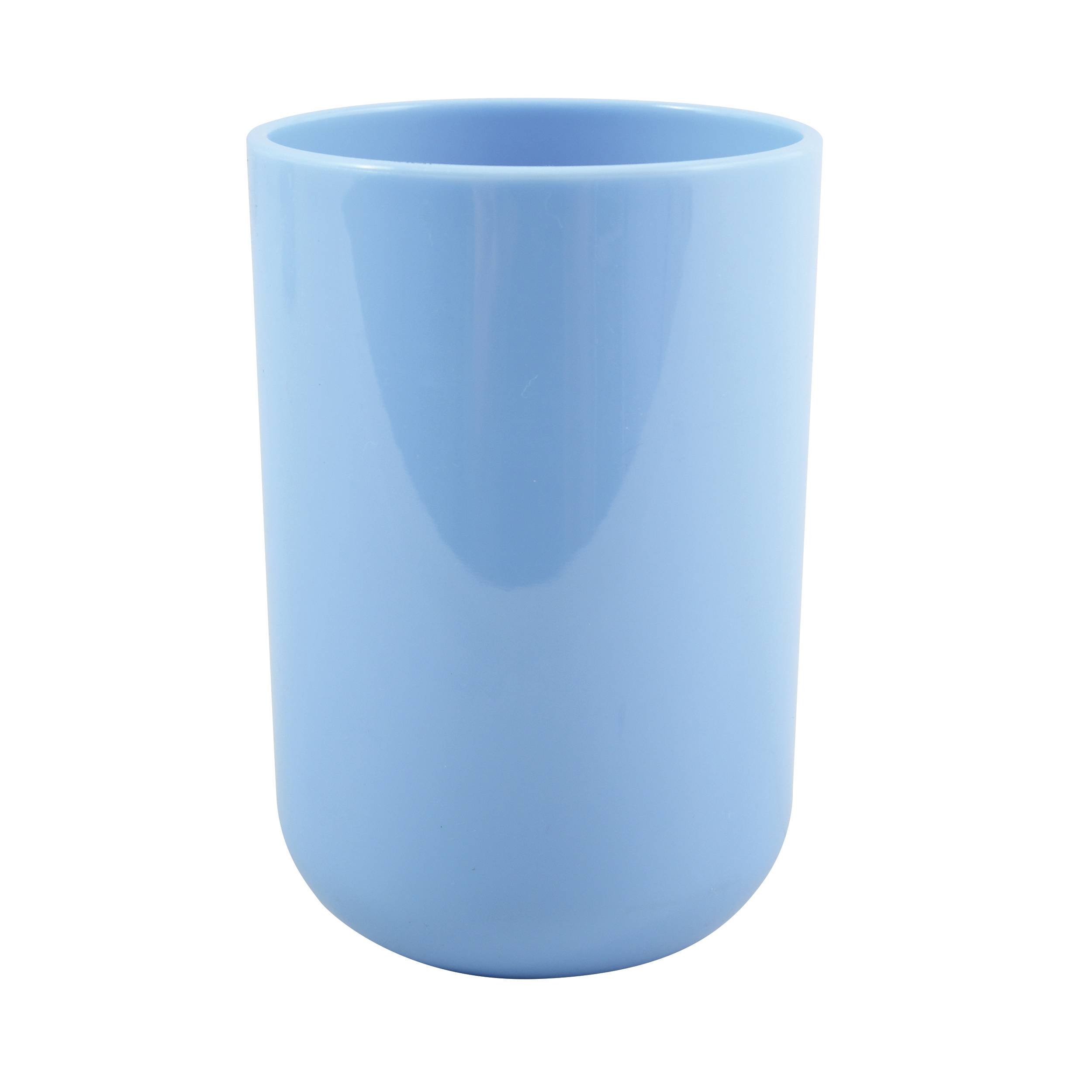 Hellblaues zylindrisches Glas oder Becher auf weißem Hintergrund, zentriert und isoliert dargestellt.