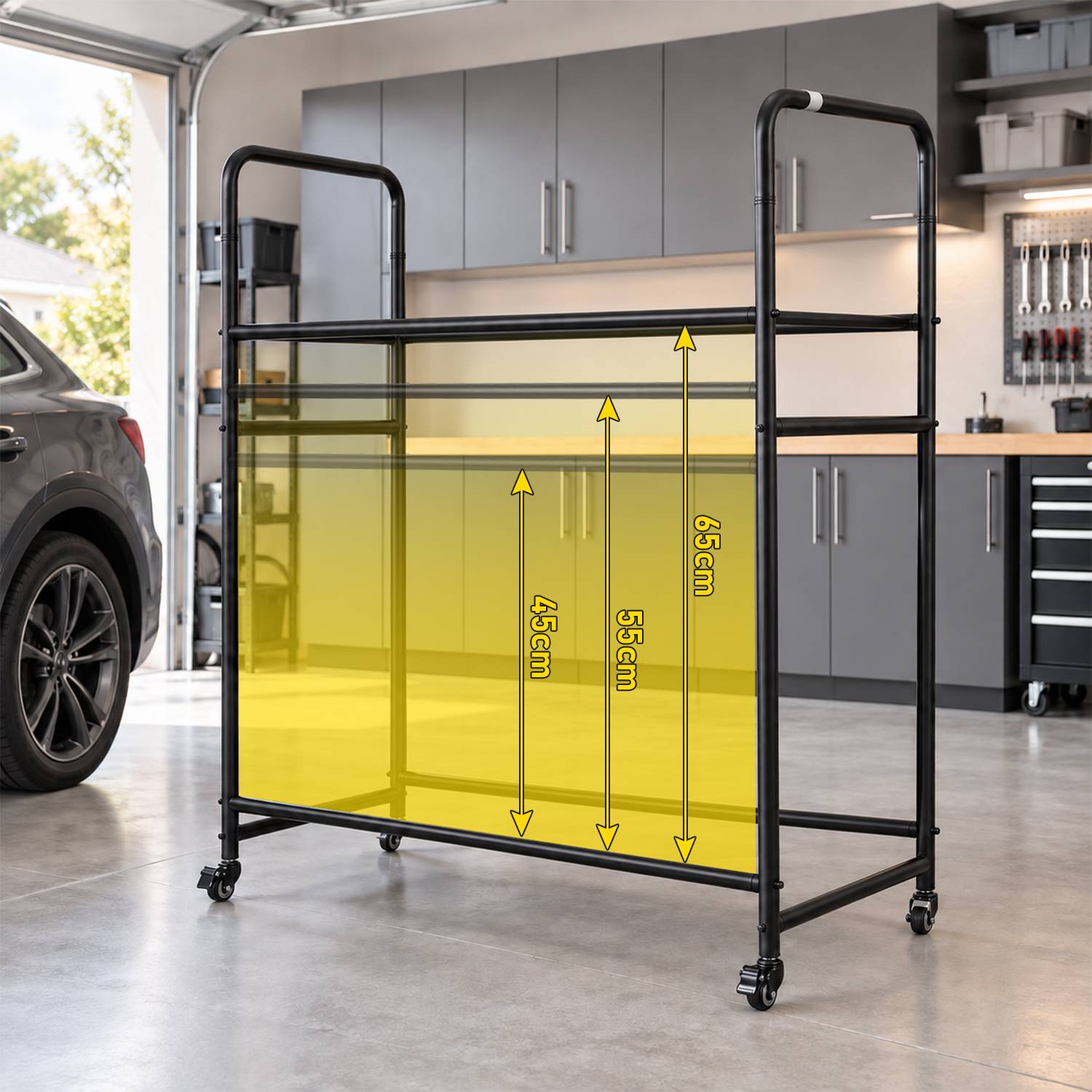 Schwarzes Metall-Rollwagen-Lagersystem in einer Garage, mit gelb markiertem Seitenpanel, das drei Höhenmessungen zeigt: 45 cm, 55 cm und 65 cm.