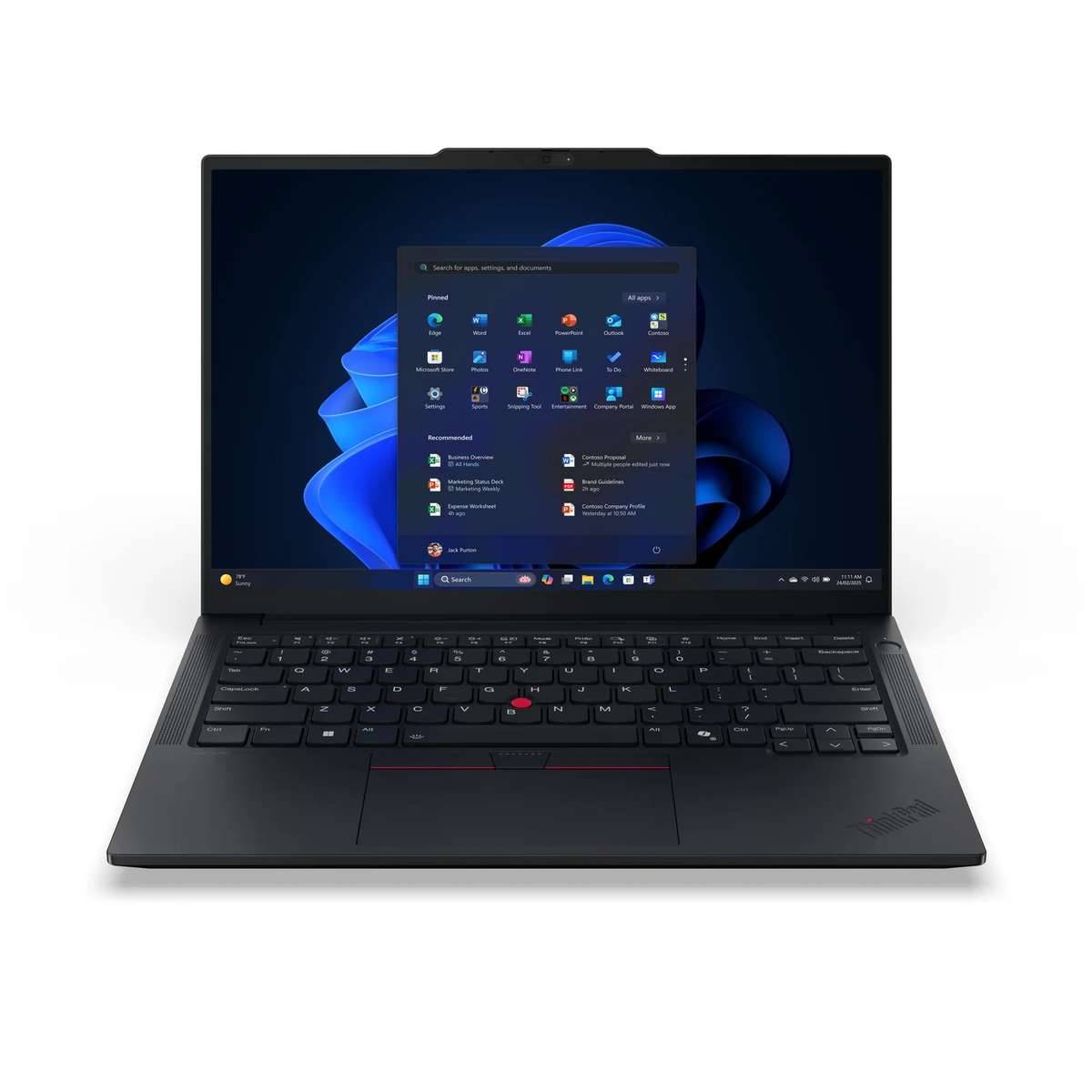 Schwarzes Lenovo ThinkPad-Notebook mit geöffnetem Deckel auf weißem Hintergrund, auf dem Bildschirm sind der Windows 11-Desktop und das Startmenü zu sehen.