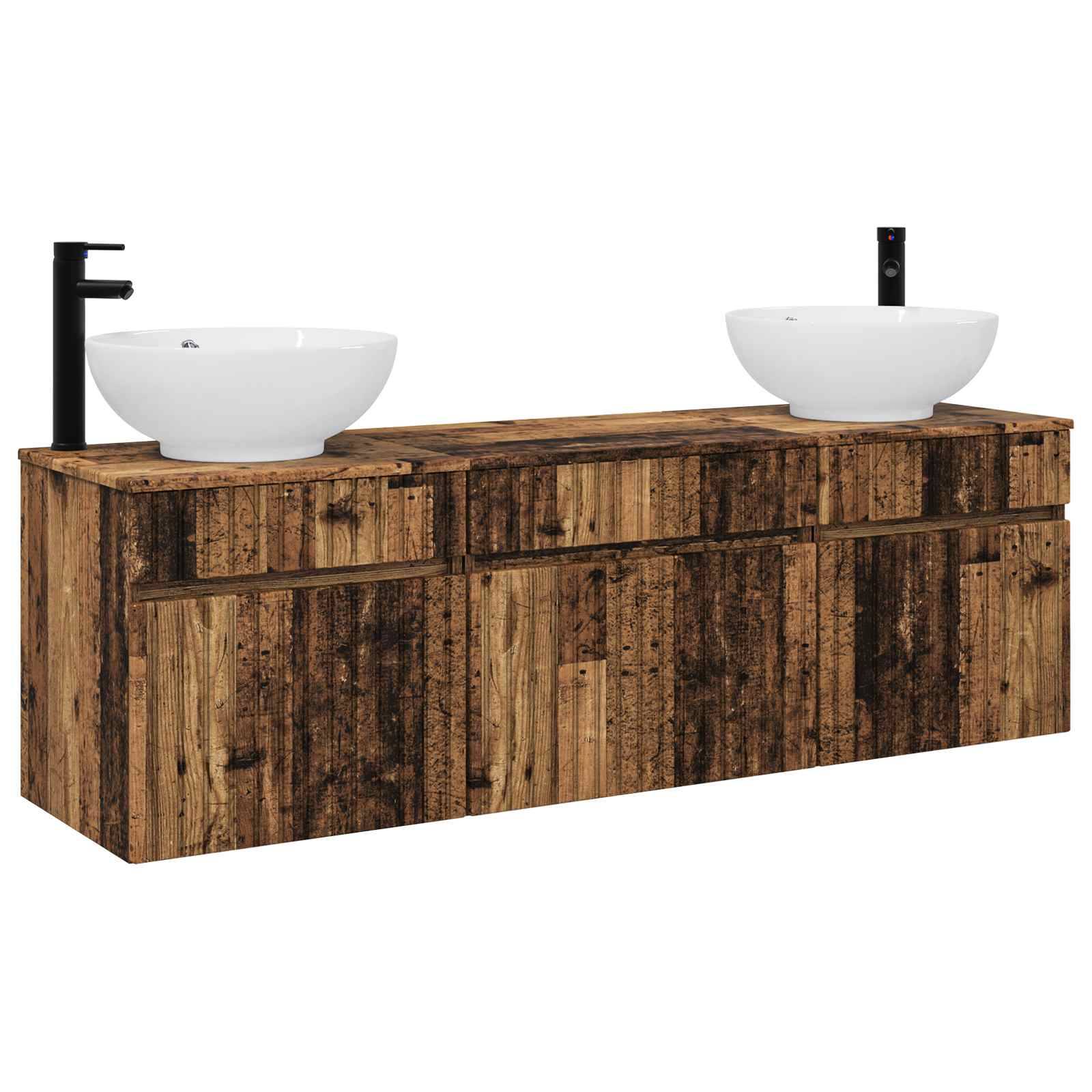 Holzernes Badezimmer-Doppelwaschbecken mit rustikaler Schrankkbase, zwei weiße Aufsatzwaschbecken und schwarze Armaturen auf weißem Hintergrund.