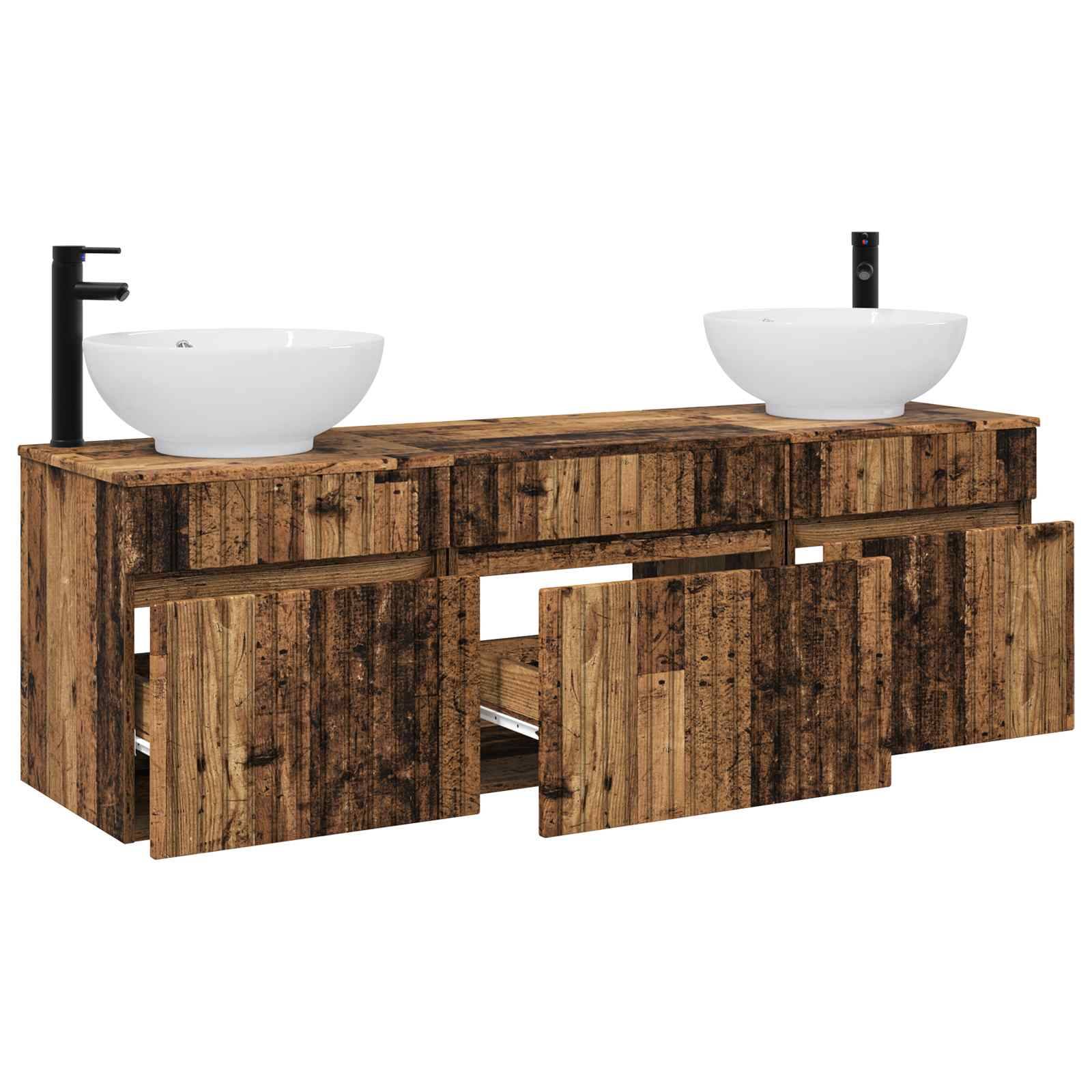 Rustikales Holz-Doppelwaschbecken im Badezimmer mit zwei weißen Aufsatzwaschbecken und schwarzen Armaturen, gezeigt mit offenen Unterschranktüren.